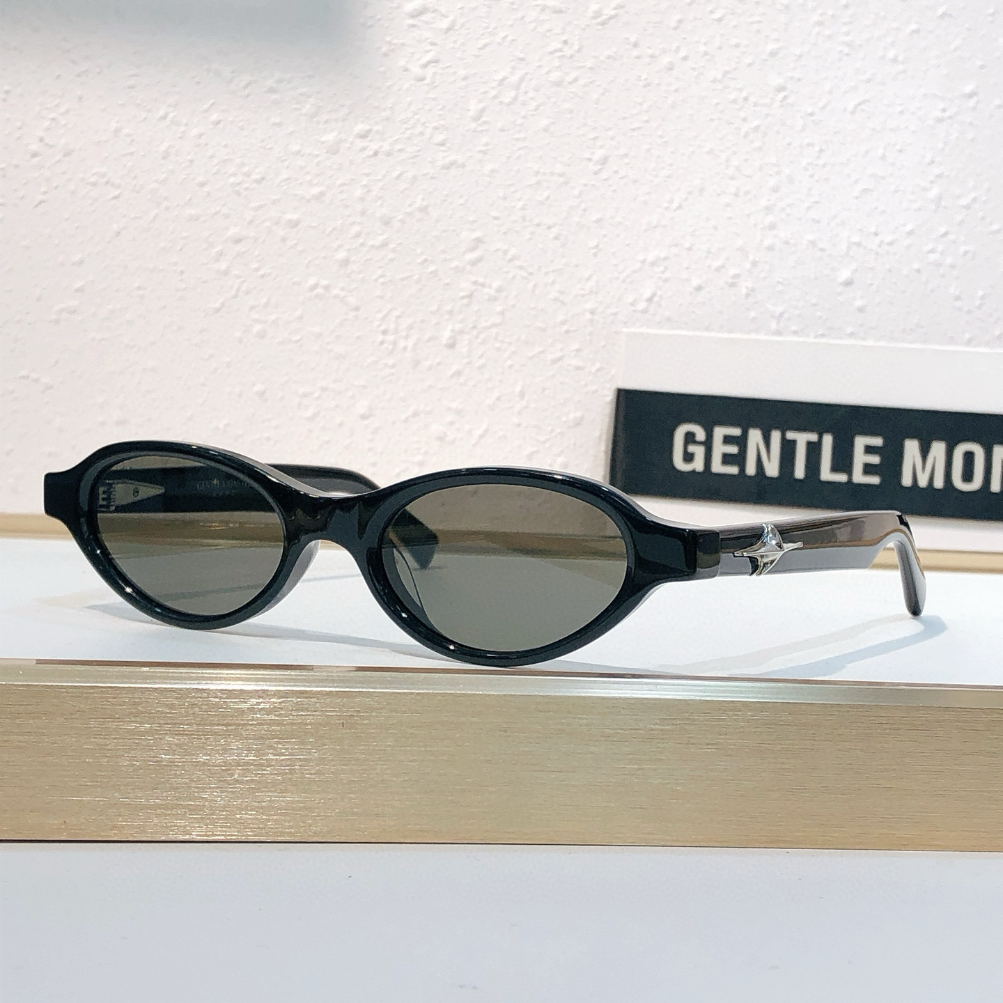 GENTLE MONSTER Sunglasses Acetate Oval