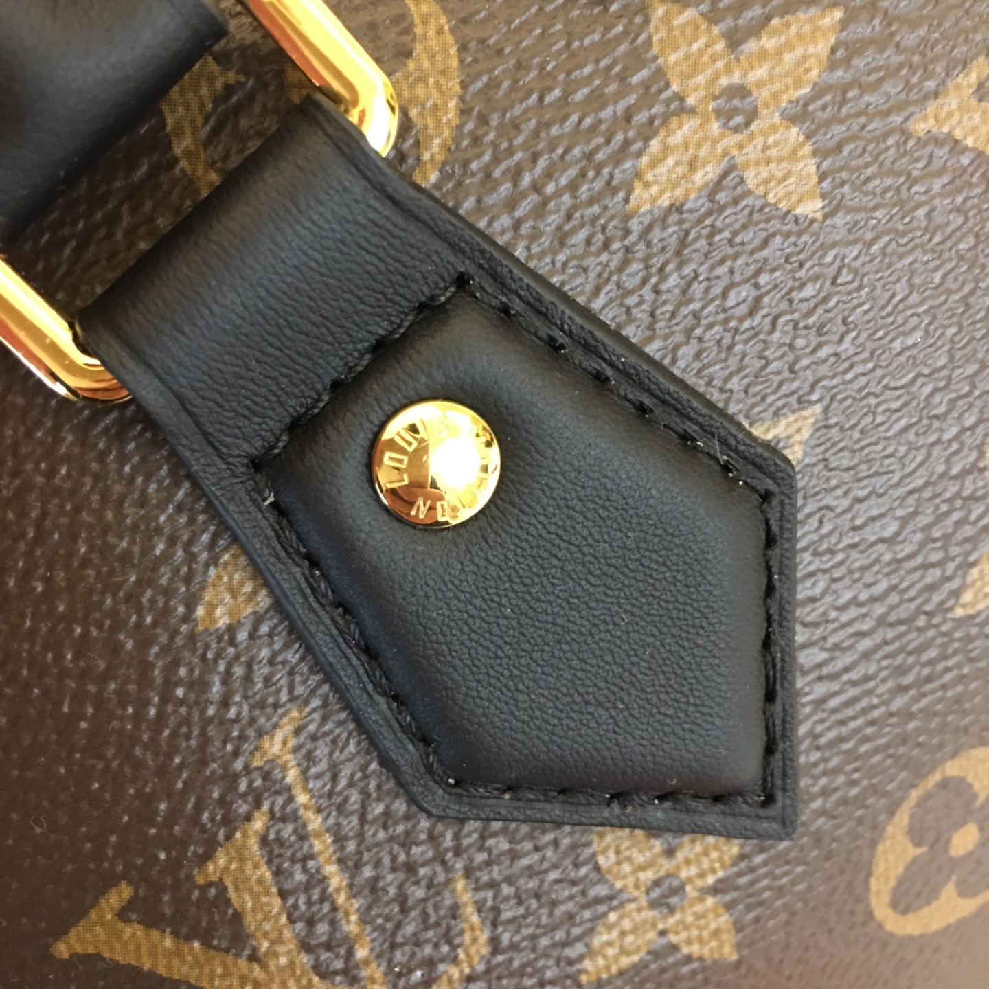 Louis Vuitton Speedy 25 Monogram Canvas Handbag with Leather Trim 9 i1754413769674 7621 0 7