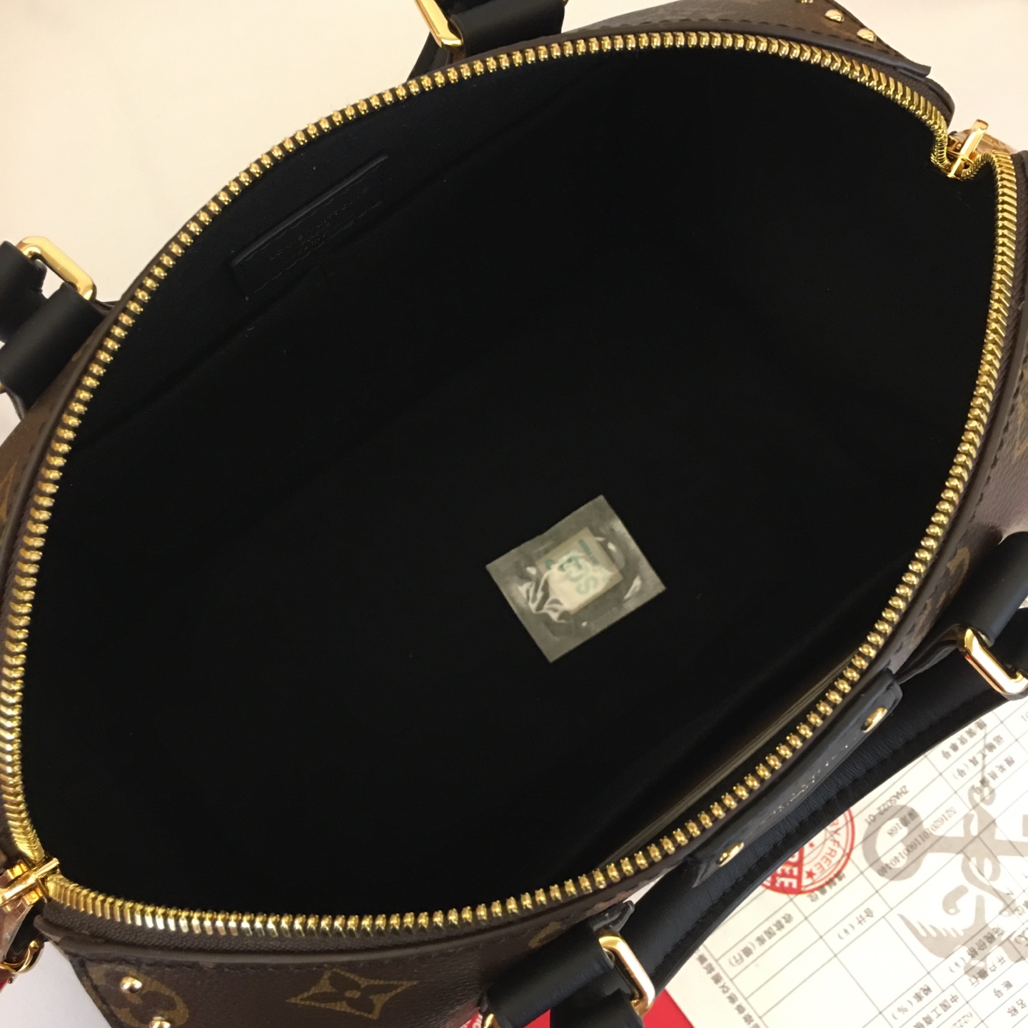 Louis Vuitton Speedy 25 Monogram Canvas Handbag with Leather Trim 10 i1754413773886 2203 0 8