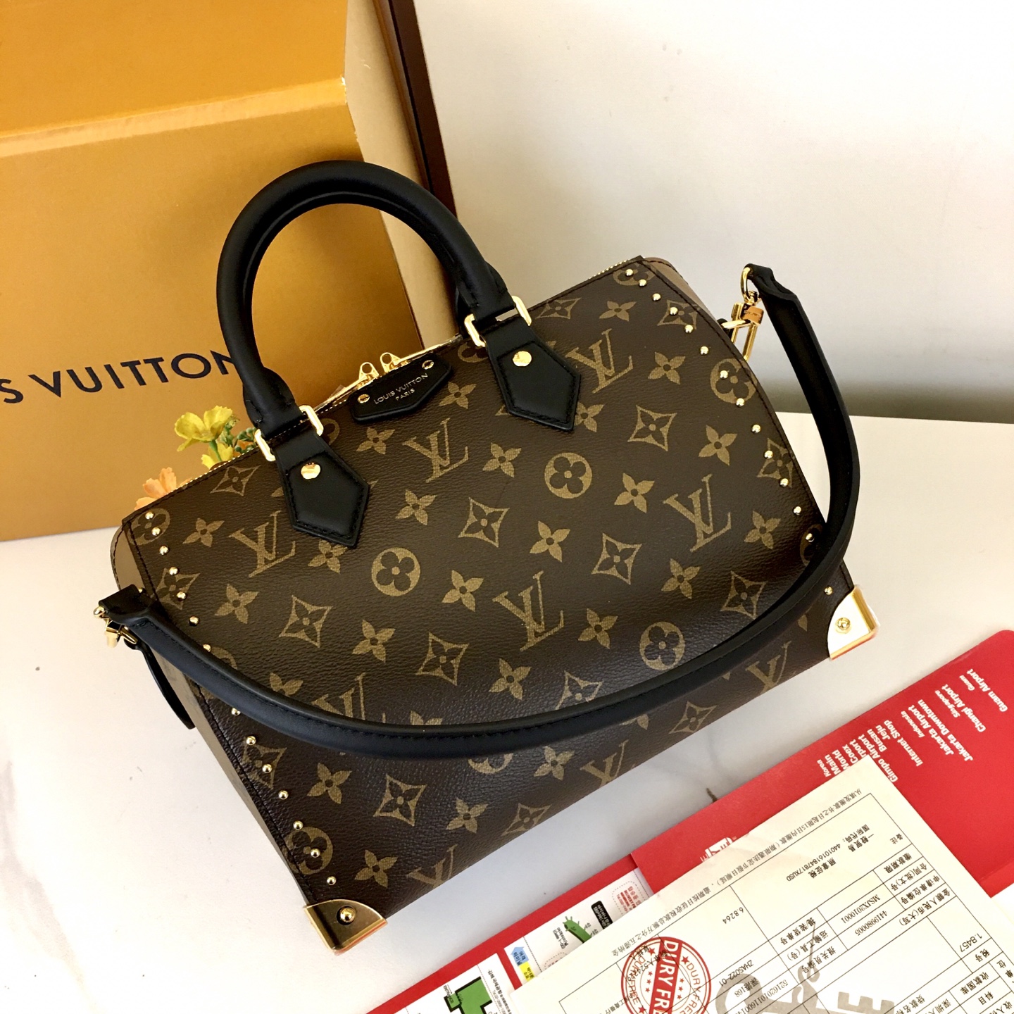 Louis Vuitton Speedy 25 Monogram Canvas Handbag with Leather Trim 4 i1754413774273 8687 0 2