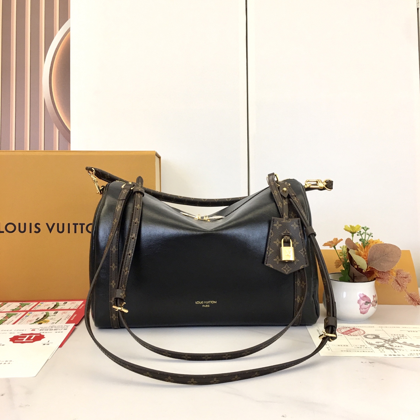 Louis Vuitton Express Handbag - Medium, Black Leather, Designer Shoulder Bag 4 i1755193974441 7802 0 2