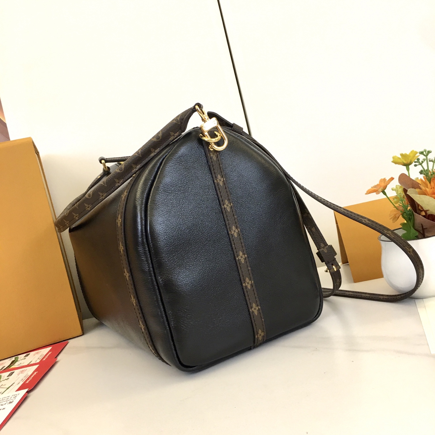 Louis Vuitton Express Handbag - Medium, Black Leather, Designer Shoulder Bag 7 i1755193979355 2057 0 6