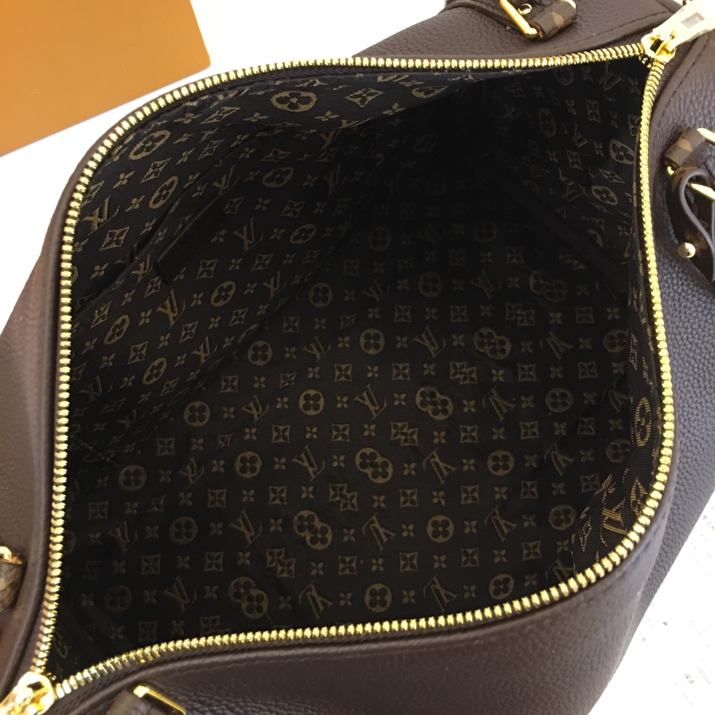 Louis Vuitton Brown Leather Handbag Hobo Shoulder Bag M26397, 36x18.5x24 cm 8 i1756318400564 2462 0 6