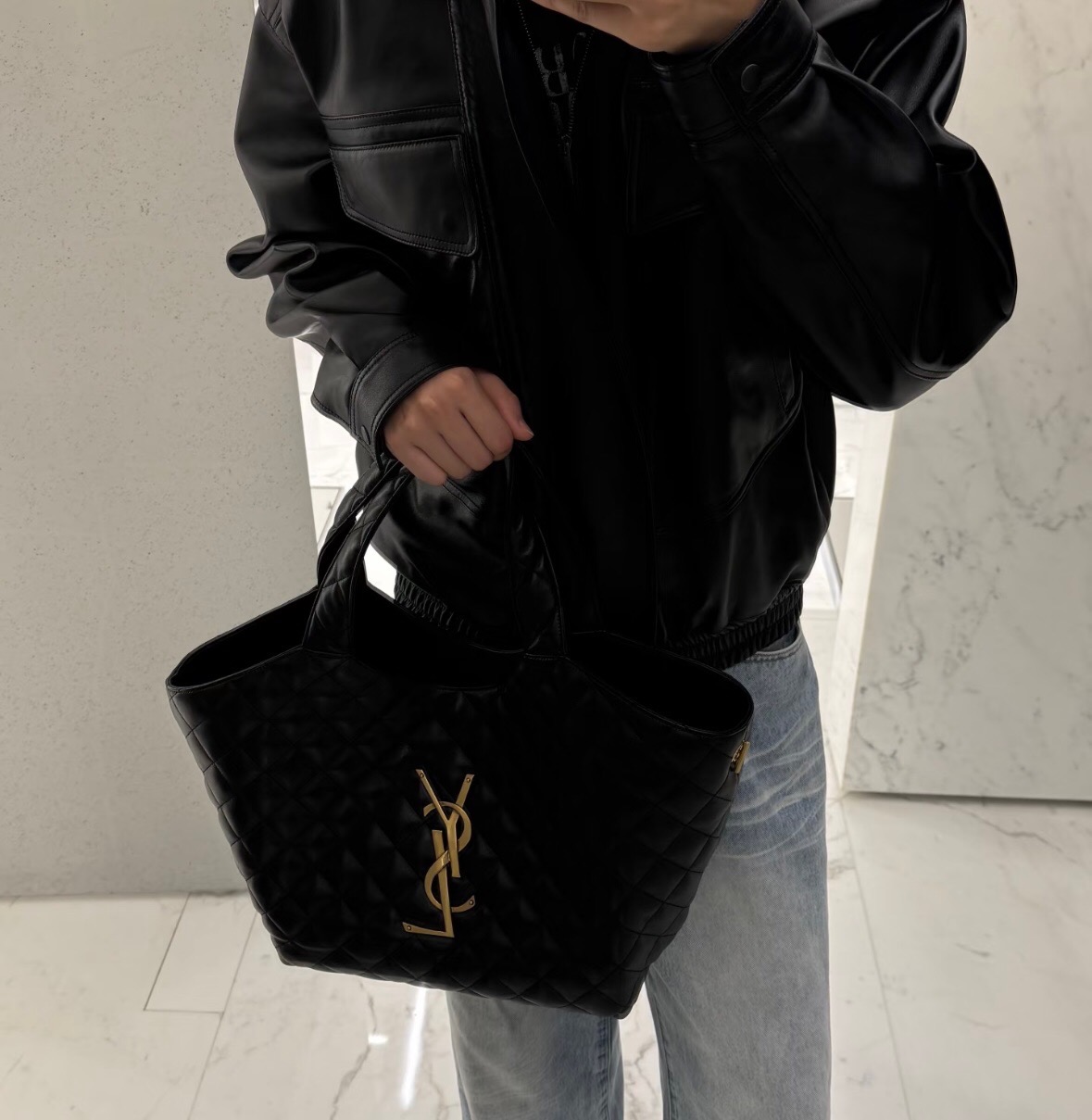 黑金羊皮精致点睛，随性中藏着高级感！