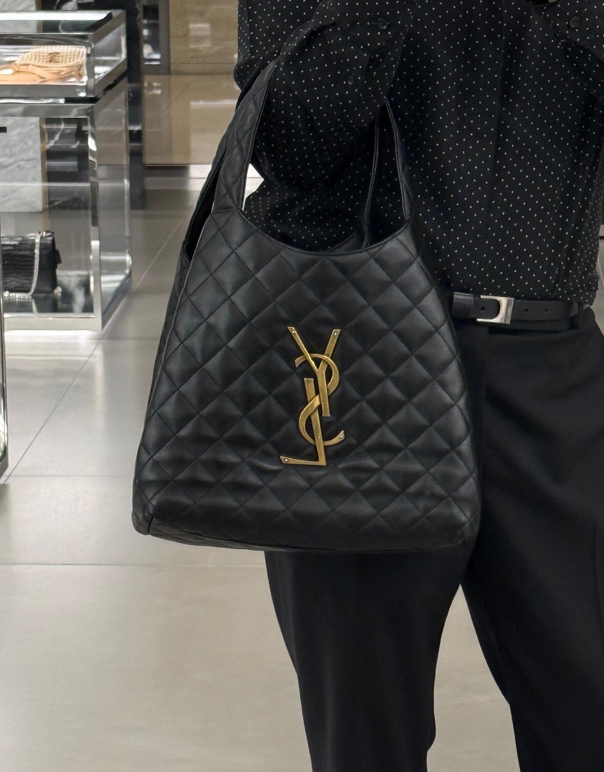 黑金羊皮精致点睛，随性中藏着高级感！