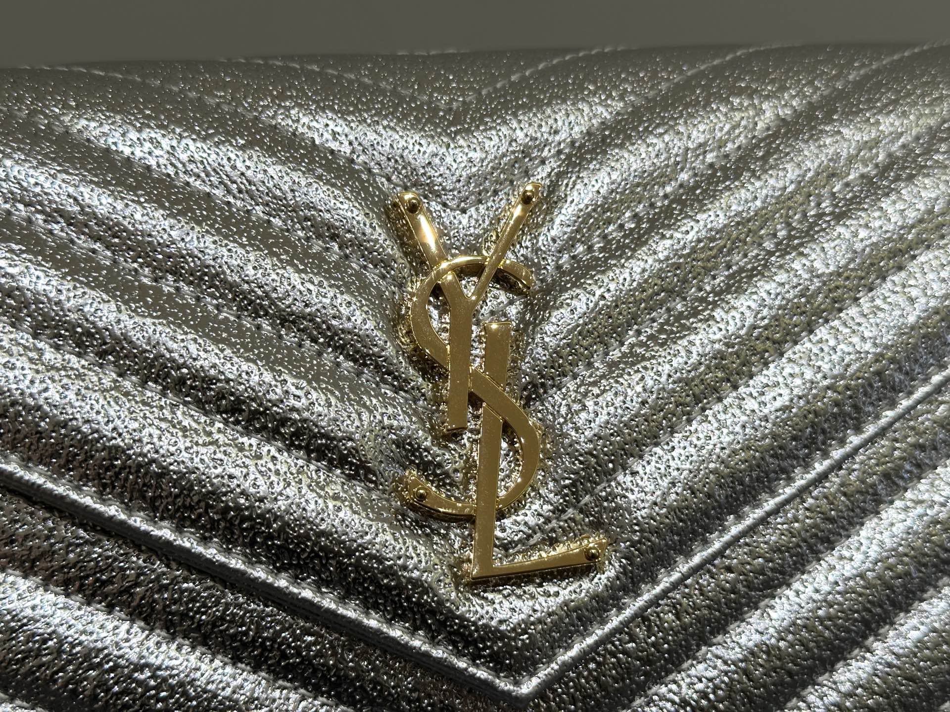 Yves Saint Laurent Monogram WOC Wallet On Chain Silver Diamond Quilted 8 i1758861961511 8386 0 6
