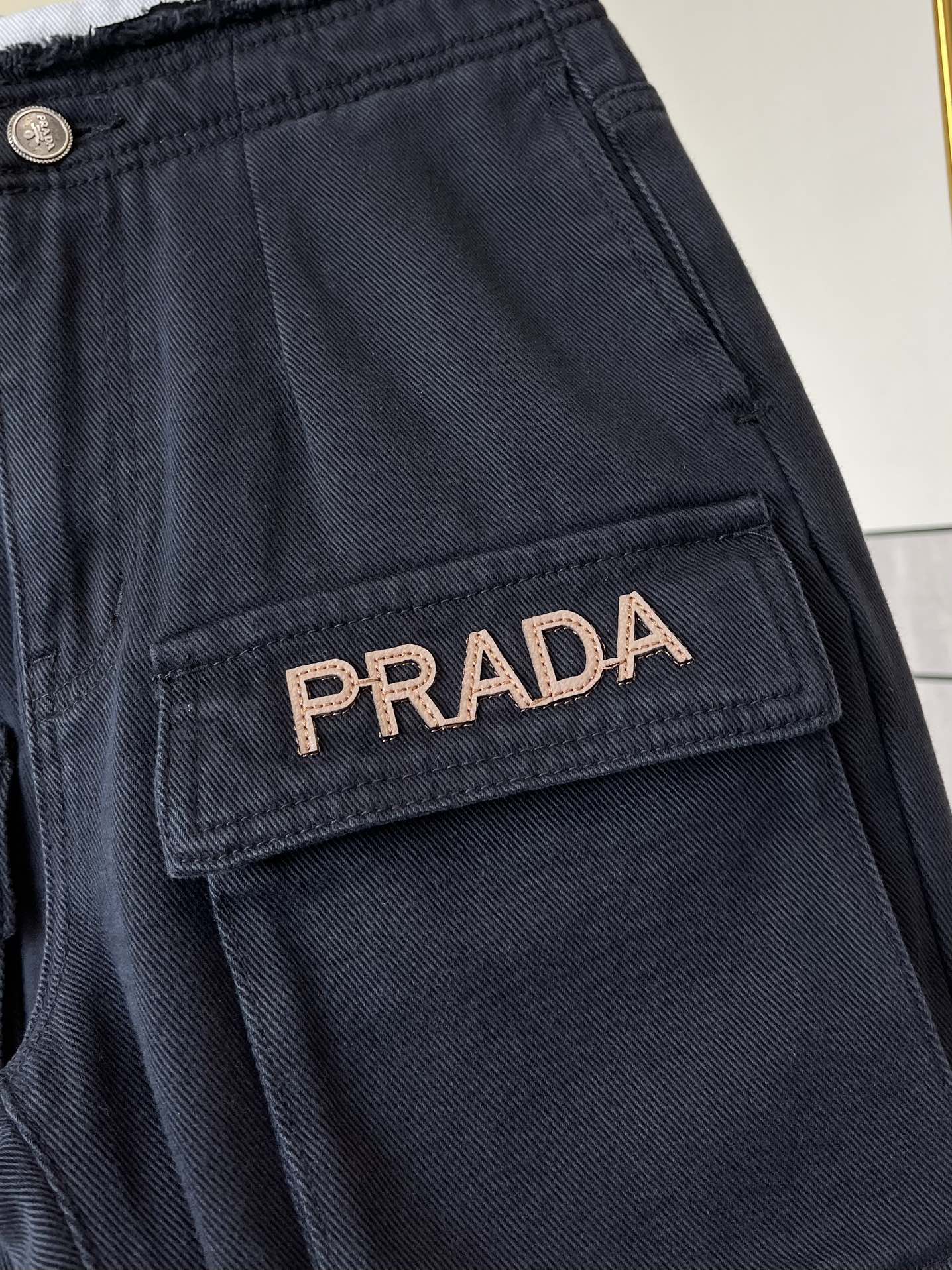 Prada/普拉达24早秋新款撞色高腰工装直筒牛仔裤这个裤型是真的很遮肉！显瘦视觉感巨好各种时髦搭配不能