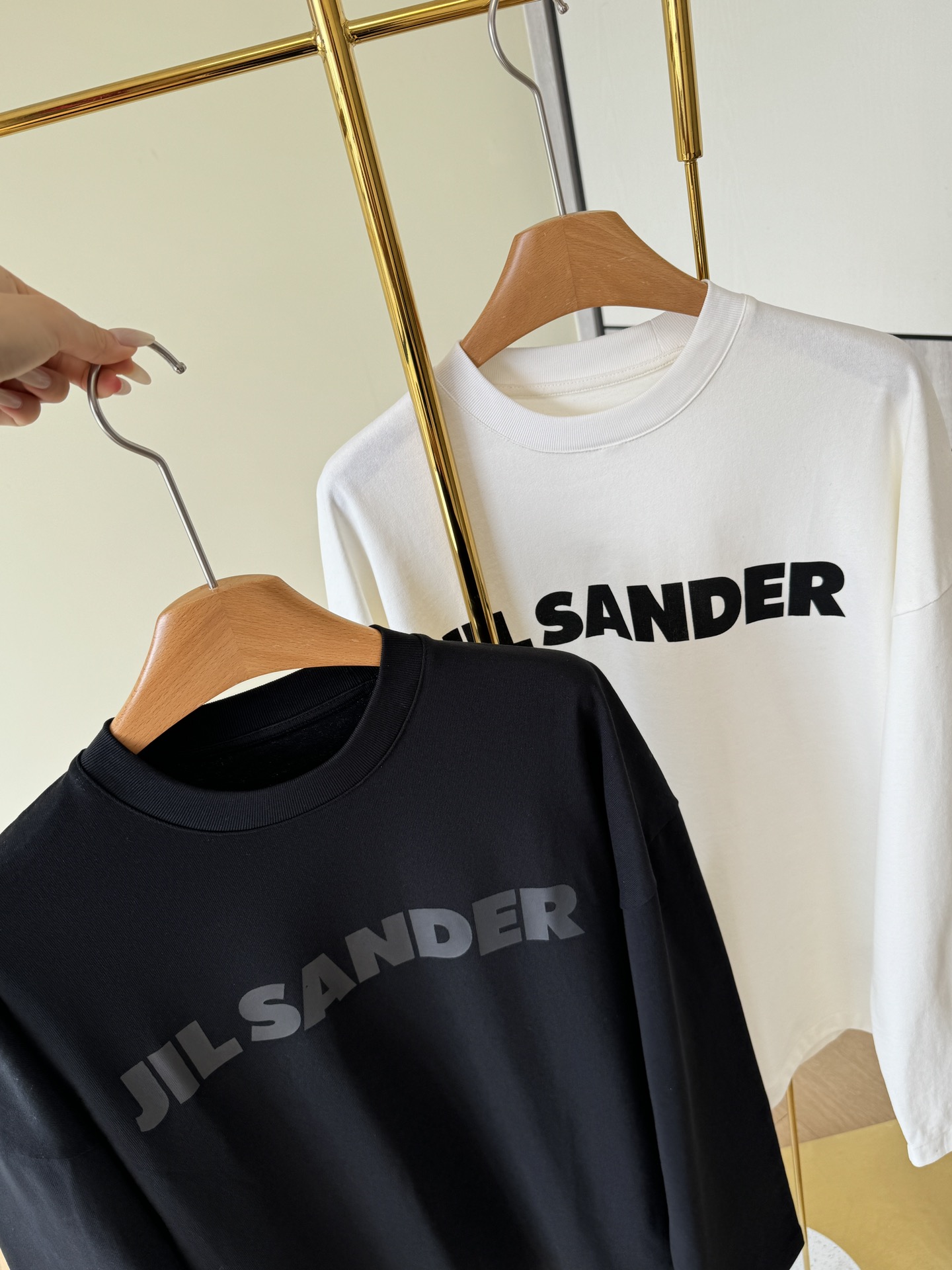 Jilsander23新品字母印花T恤INS欧美社交圈神仙单品！处处透露出高级感自带魅力与高奢气质！对于