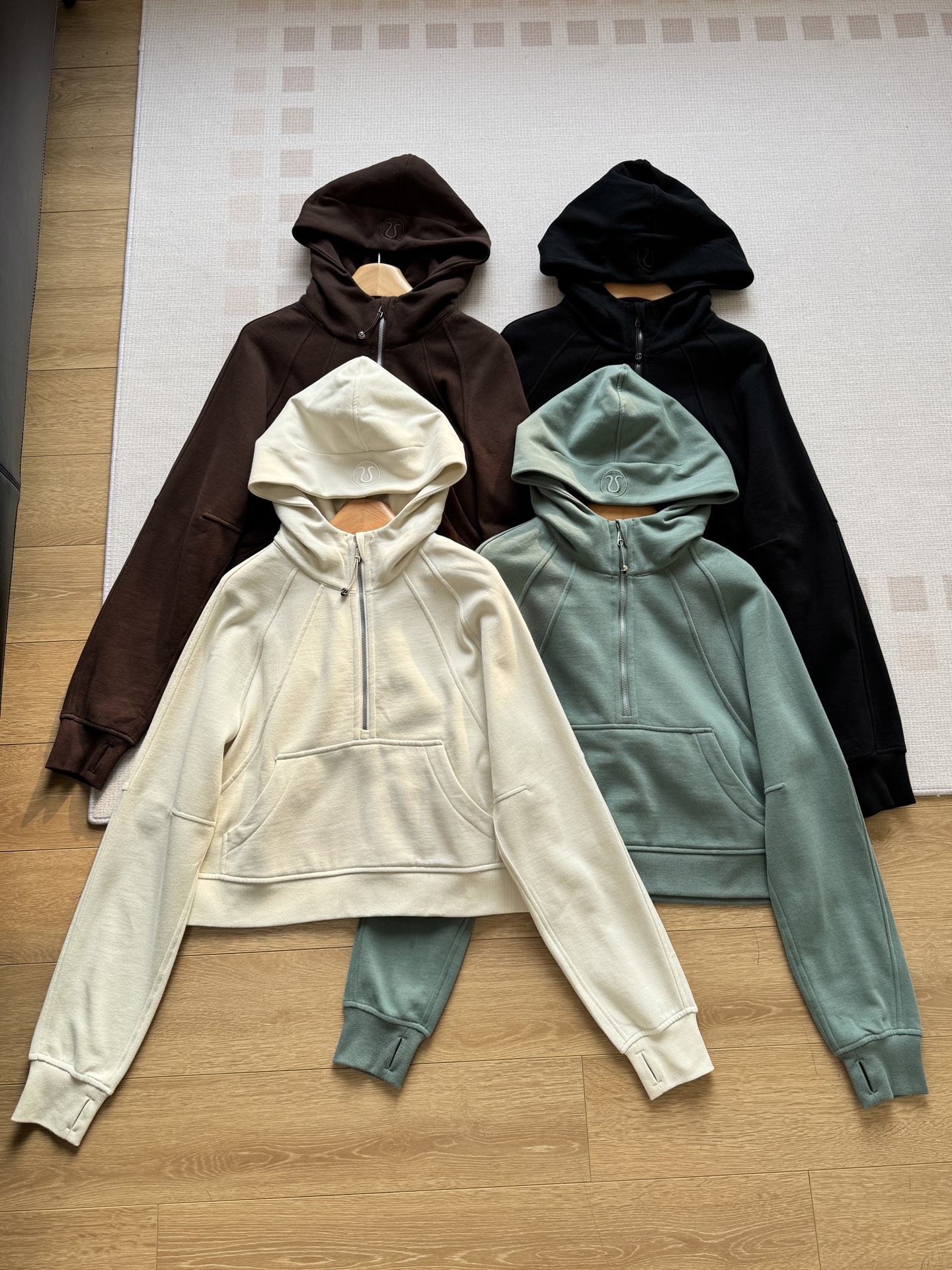 NO:316248,The short upper body is super proportional, and it is really a 