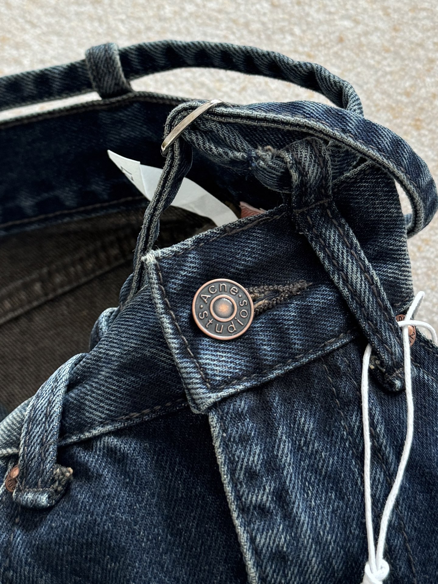 NO:316212,The upper body is made of denim cotton and has a high comfort!  The texture is soft and breathable, comfortable to touch, has good breathability and moisture absorption, suitable for all seasons of wearing!  ,alexander wang19860909采用牛仔棉材质上身舒适度挺高的！质地柔软实 吸汗透气,触感舒适,具有良好的透气性和吸湿性,适合四季穿着！,,alexander wang,Women's clothing