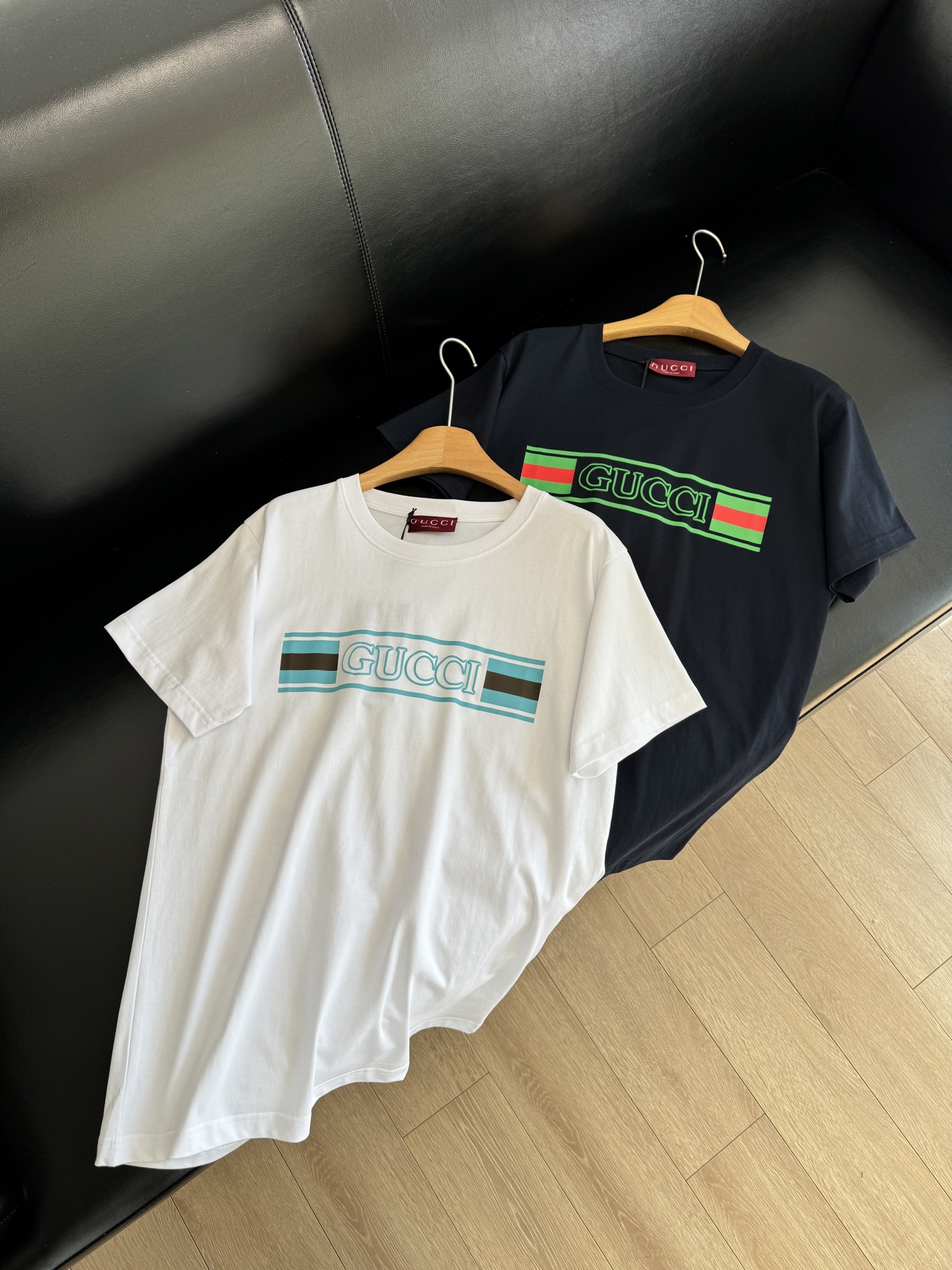 NO:311852,The loose style is more suitable for today's fashionable and fashionable styles!  You can go out beautifully with ease~ It is very inclusive and not picky about people. It is really the kind that is easy to wear and comfortable to wear. It is easy to wear if you wear it alone or with it!  ,alexander wang19860909宽松版型更适合当下时尚潮流造型穿着！轻轻松松就可以美美出街～包容性强不挑人,真的属于那种又好穿又舒服的,单穿 or 搭配都好穿！,,alexander wang,Women's clothing