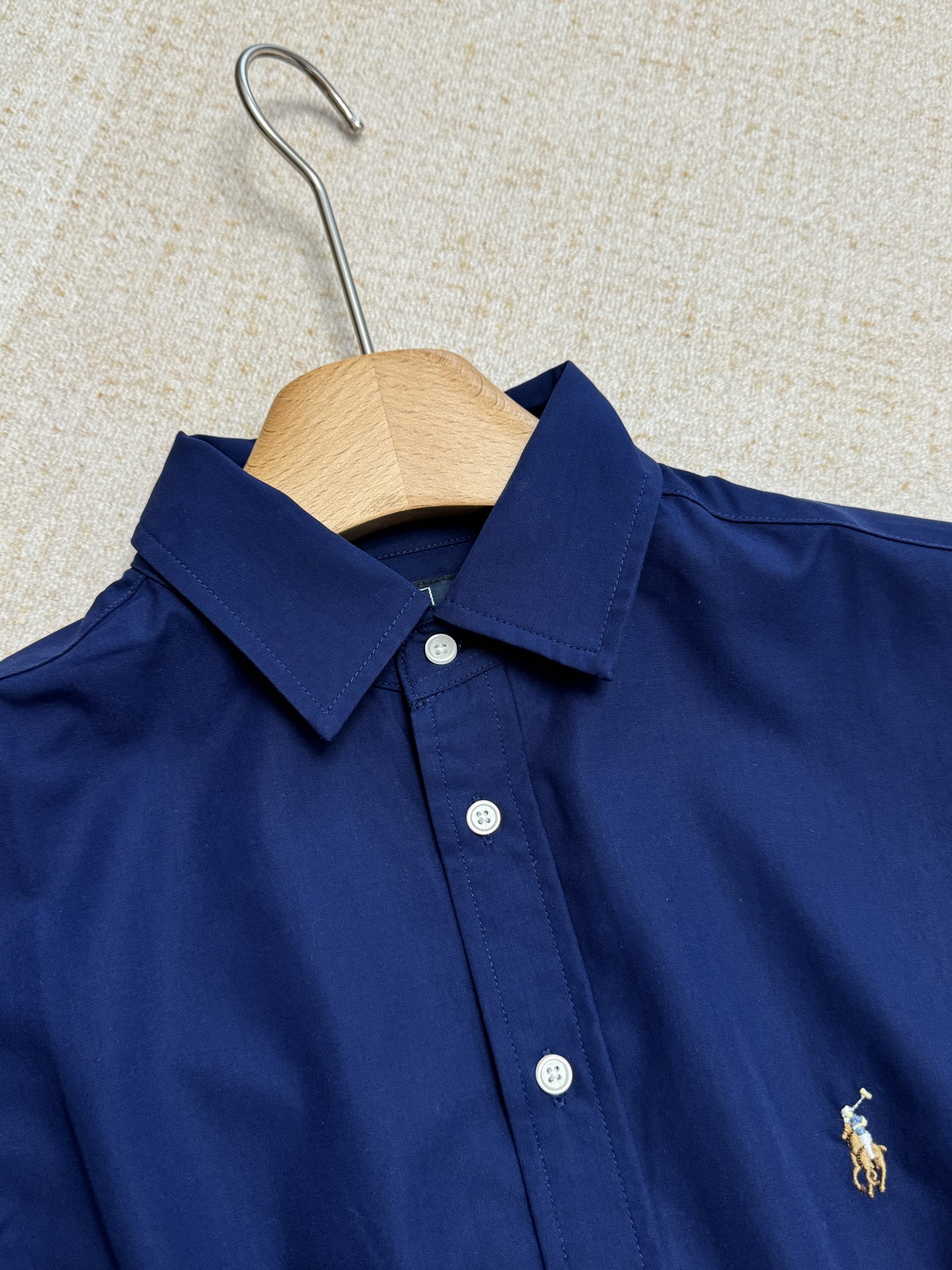 NO:322361,The cotton fabric is soft and comfortable, and has more moisture absorption and sweating properties. The upper body is stylish, not the kind of soft bed without shape!  All collars are made of all-round collars, alexander wang19860909采用棉面料质地柔软舒适,更具吸湿排汗性能,材质上身有型,不是那种软榻而没有型的！领子都是做的全方位包领,,alexander wang,Women's clothing