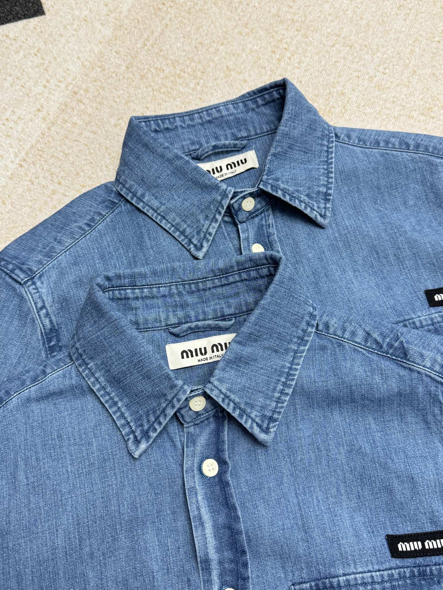 NO:322939,Sleeveless long-sleeved fixed-woven fixed-dyed denim cotton, good breathability, soft and skin-friendly multiple enzyme washing process ~ Create a natural color rub with dark blue retro base, alexander wang19860909无袖款长袖款定织定染牛仔棉布,透气性佳柔软亲肤多重酵素水洗工艺处理 ～打造深蓝复古为底的自然擦色感,,alexander wang,Women's clothing
