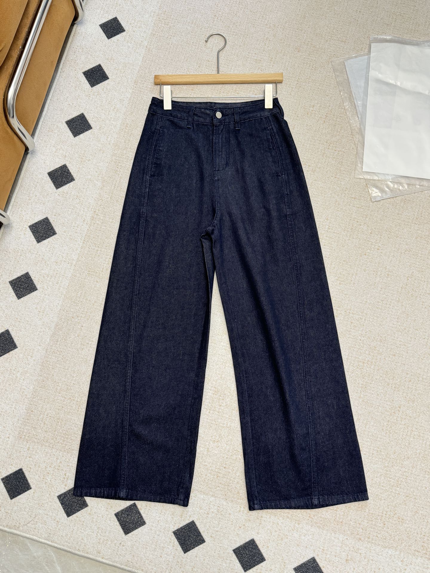 NO:323449,Loose big trousers, CHAO-grade flesh-covering, CHAO-slimming, these trousers can taste when worn by anyone, tone, yuppie, with a style label~, alexander wang19860909宽松的大裤腿,CHAO级遮肉的,CHAO显瘦的,这种裤子就是谁穿都可以有味道的,腔调,雅痞,自带风格标签的~,,alexander wang,Women's clothing