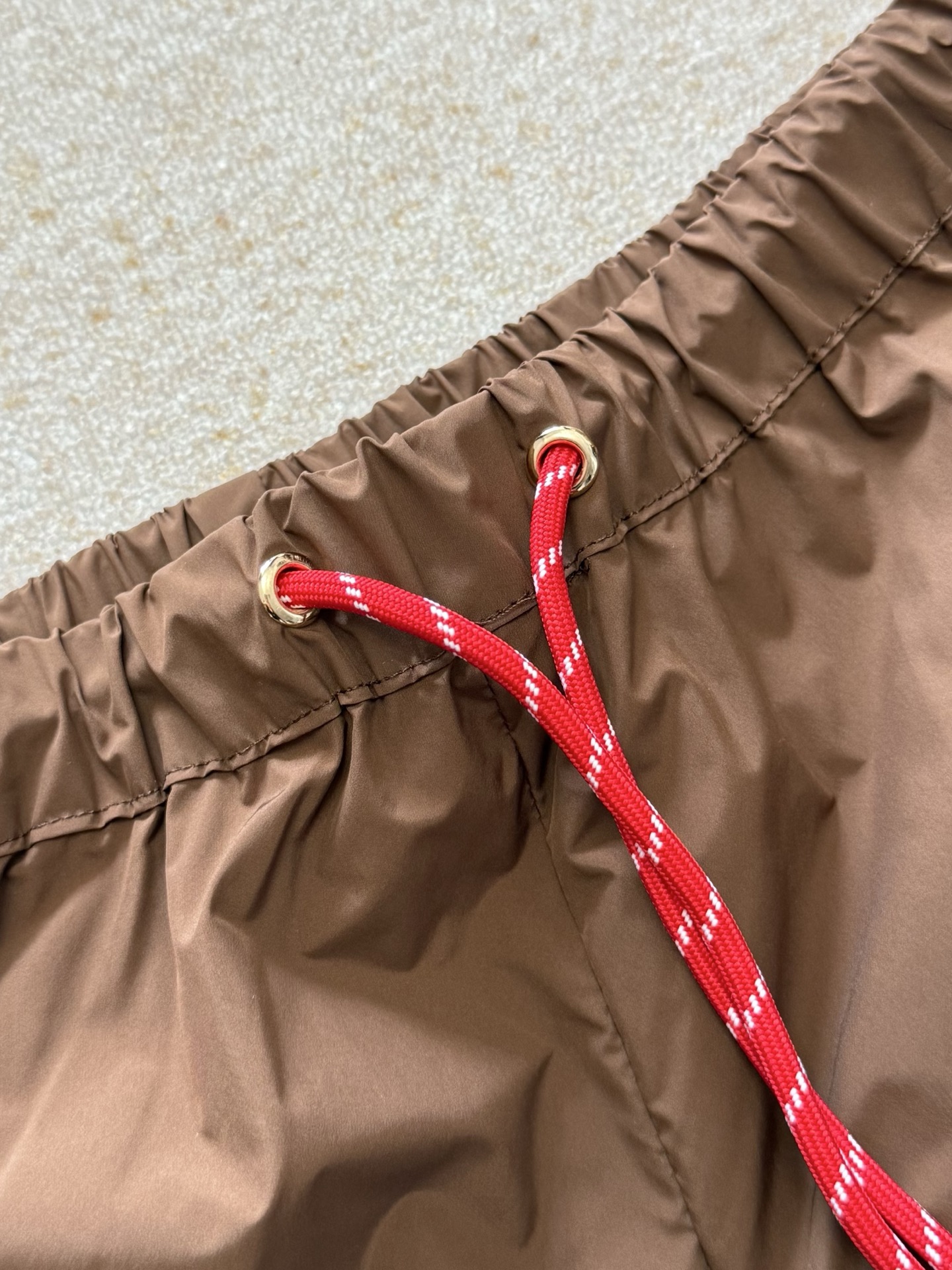 NO:326160,Details of coats, shorts, shorts! Paired with leather-red webbing drawstring!  The exquisite brand logo at the zipper adds recognition, shorts, jackets & coats, alexander wang19860909外套短裤短裤细节!搭配皮口红色织带抽绳！拉链处精致的品牌标识增添辨识度,,,shorts,jackets & coats,alexander wang,Women's clothing