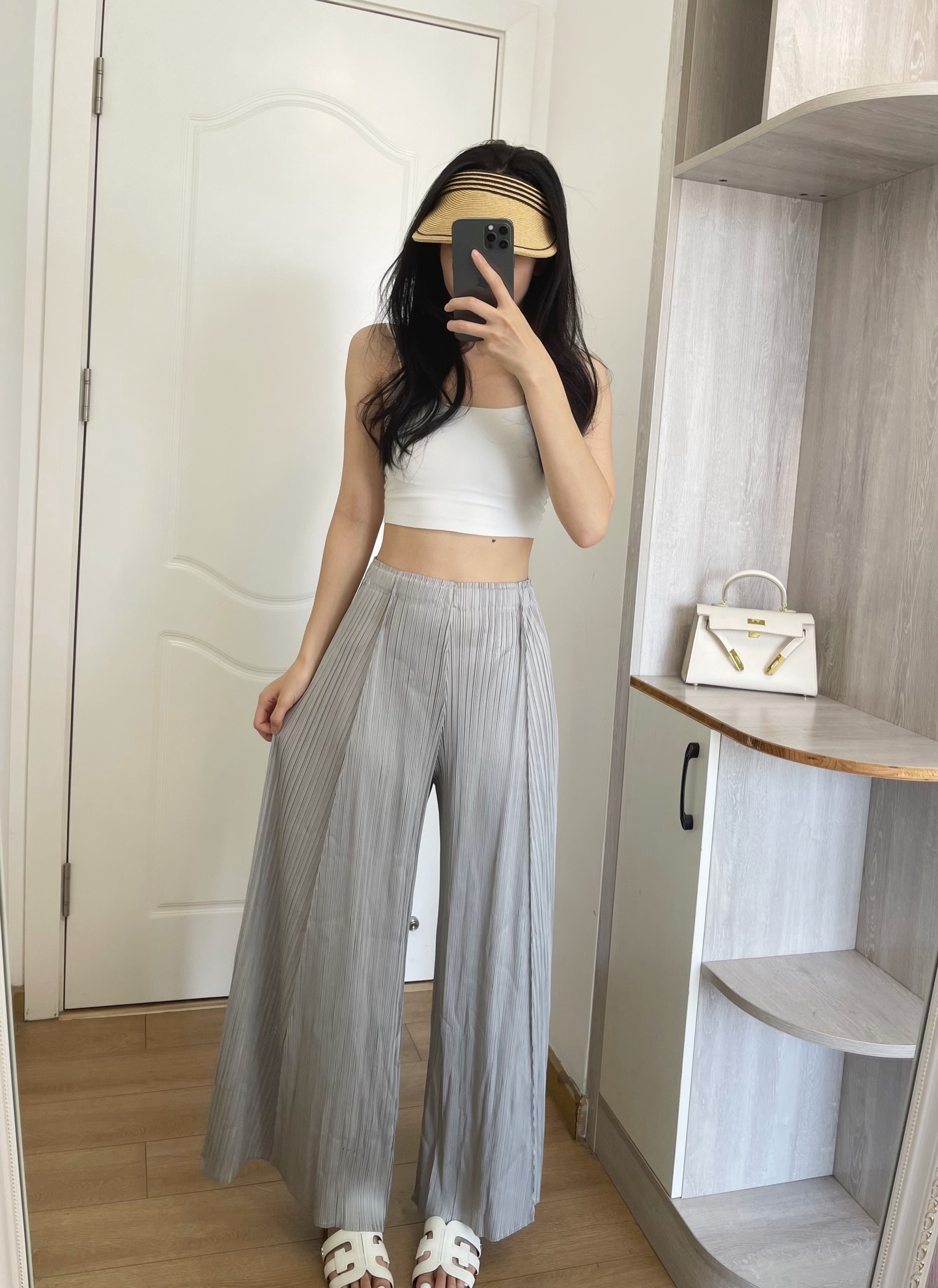 NO:892002,Model 166 98 wears one size fits all,19860909模特166 98穿均码合适,,,Women's clothing