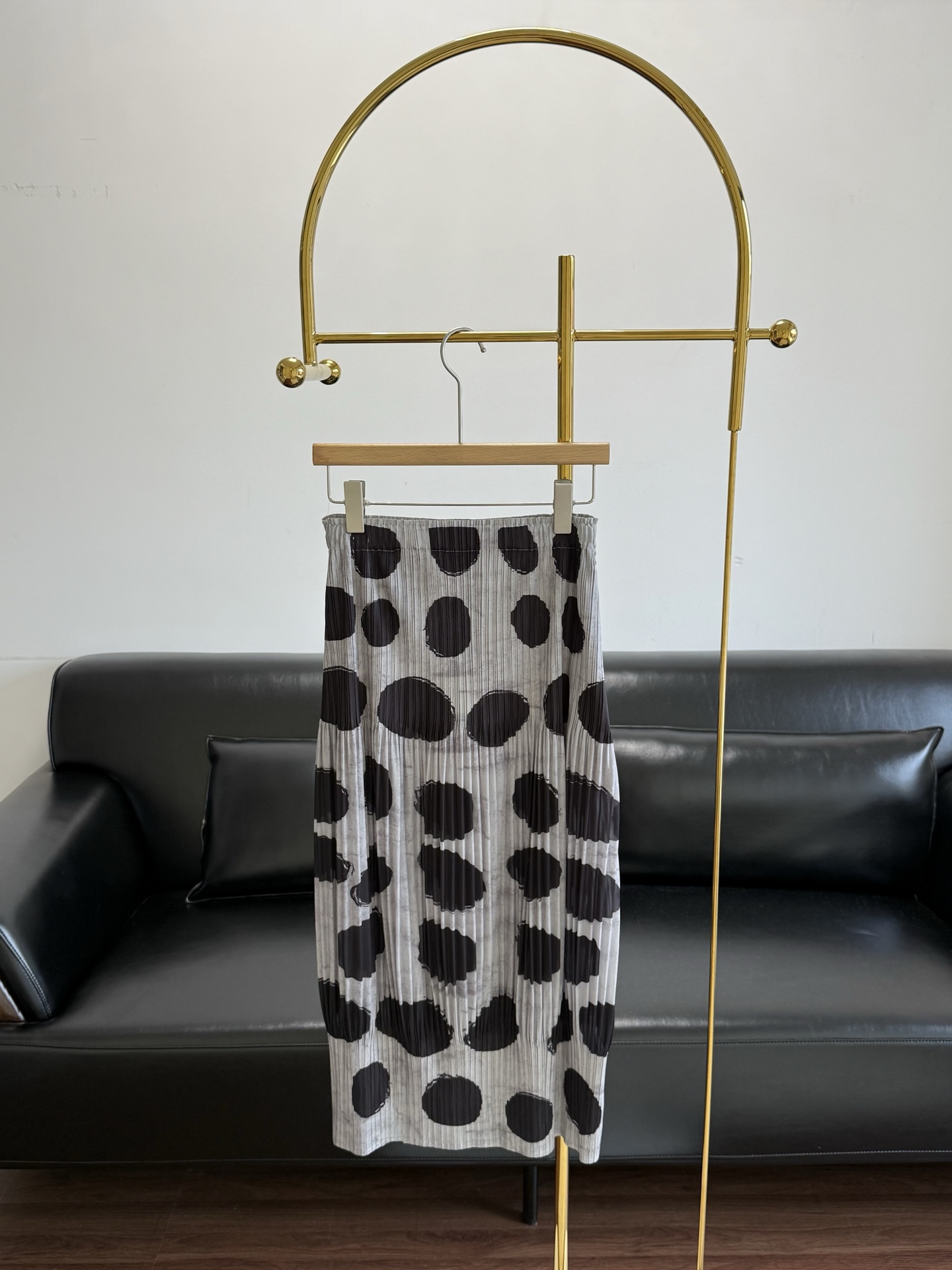 NO:335145,——Issue Miyake, pleated texture, large polka dots, casual, elastic, high waist loose mid-length skirt, Miyake pleated X Kusama Yayoi polka dots, bringing this 