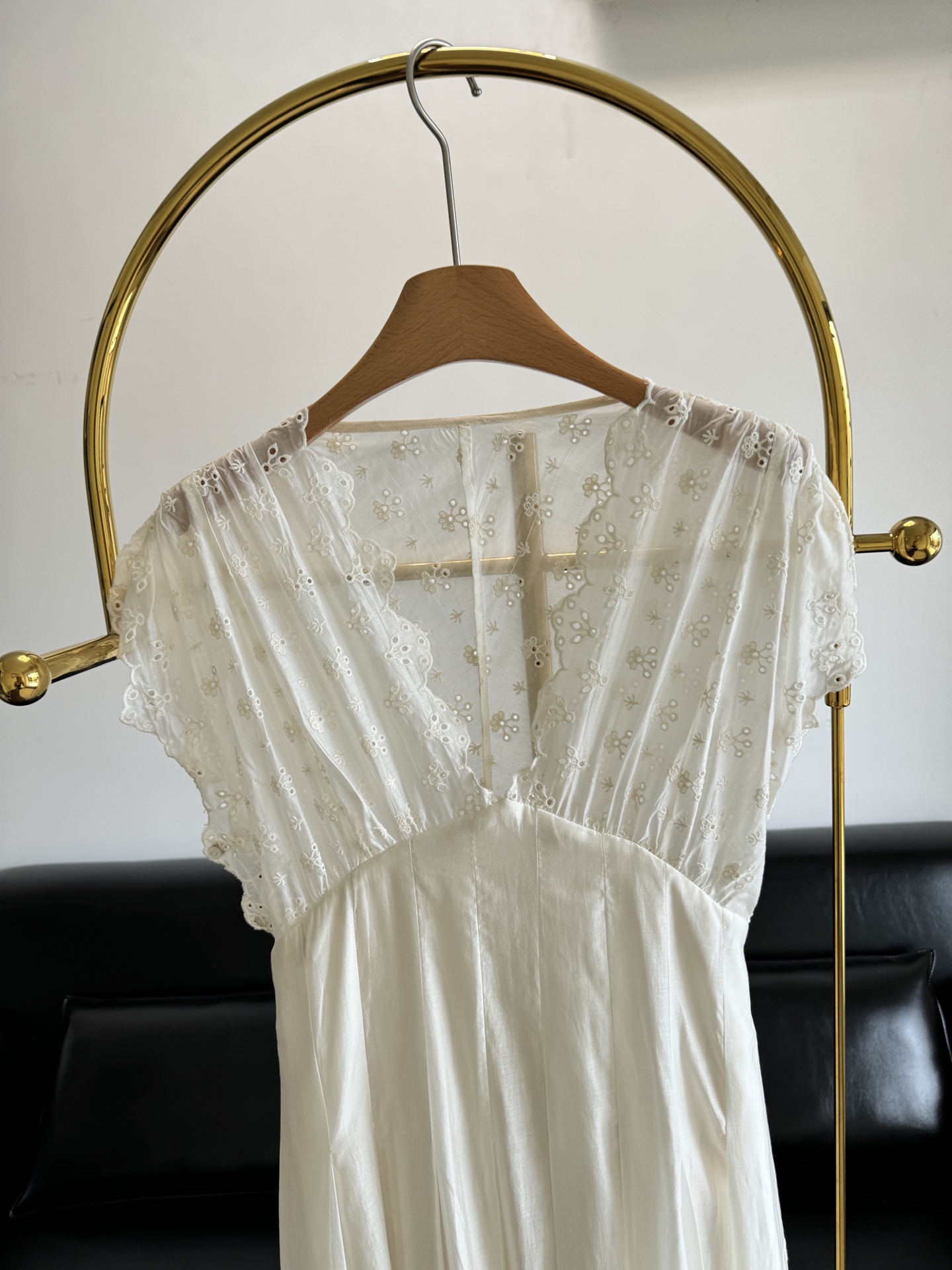 NO:419037,——MUTEDANCE 25SS lace dress. You have chosen a huge skirt!  The waist position of the top is so beautiful. This vacation dress is really online and it is super hidden and you can't see it at all!  The 'white moonlight' that comes out of fairy tales is so beautiful that the words are exhausted! SML, skirts, alexander wang19860909——MUTEDANCE 25SS 蕾丝边连衣裙 巨出片的裙子帮你们选好了！ 上衣的腰部位置做的太美了 这条度假神裙版型和颜值真的统统在线而且超级藏肉拜拜肉 根本看不到！童话里走出的「白月光」美到词穷! 码数sml,,skirts,alexander wang,Women's clothing