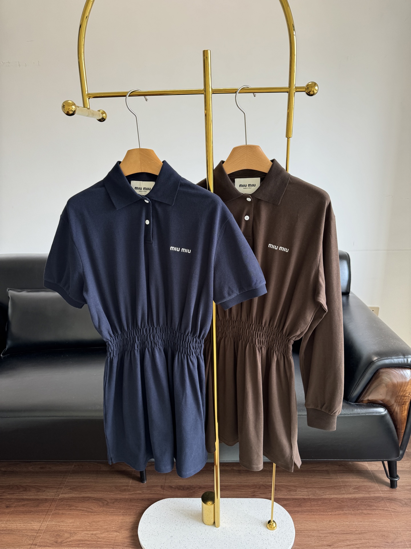 NO:435496,Short-sleeved long-sleeved miumiu new polo dress polo dress is versatile for commuting and can hide flesh to meet different occasions and body needs, easily creating a lazy and relaxed feeling. I really put a lot of effort into the details and texture. The imported bead fabric that I have been waiting for for a long time is relatively delicate and soft!  Code sml, miumiu, skirts, T-shirt, alexander wang19860909短袖长袖 miumiu新款 polo连衣裙 polo衫连衣裙通勤百搭且巨能藏肉满足不同场合和身材需求 轻松营造慵懒松弛感 细节质感上真的下足了功夫 等了很久的进口曲珠面料 比较细腻柔软 ！ 码数sml,,miumiu,skirts,T-shirt,alexander wang,Women's clothing