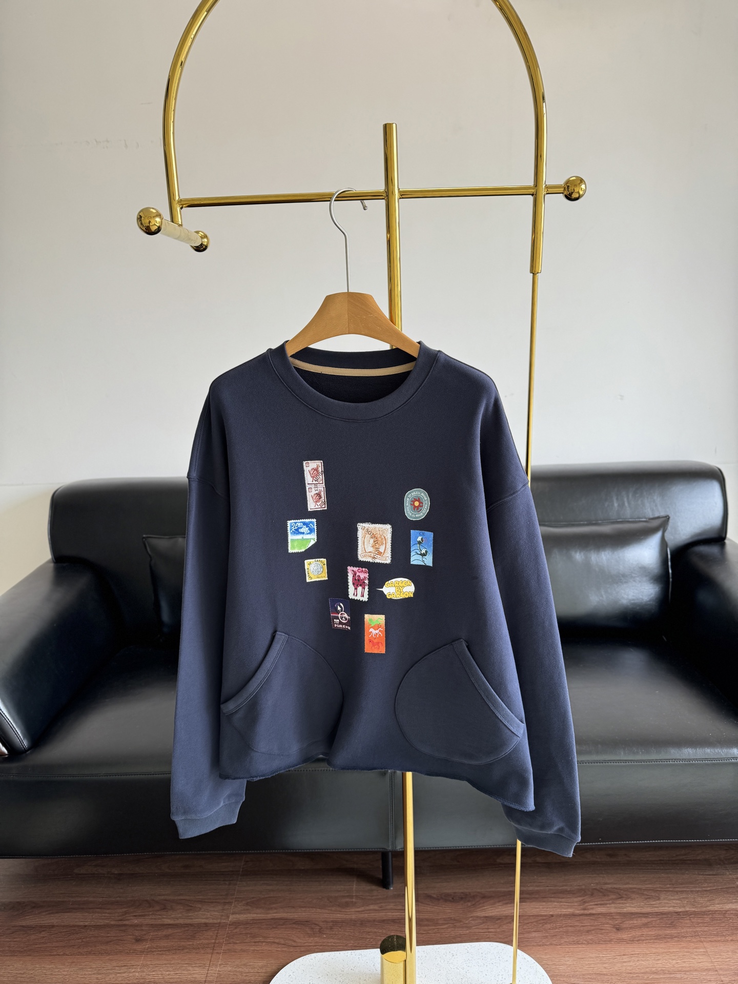 NO:475621,——GARCON 2025 autumn and winter printed sweatshirt Looking forward to the taste of autumn, handmade image printing, unique ingenuity, each pattern represents a story~ Cotton fabric is soft and skin-friendly and comfortable to wear, comfortable and loose A-shaped style is very friendly to all kinds of figures! Paired with pants, skirts are very good~ Size sml, hoodie, sweatshirts, skirts, alexander wang19860909——GARCON 2025秋冬印花卫衣 期待秋天的味道,手工图像印花 独具匠心 每一个图案都代表一个故事~棉质面料柔软亲肤穿着舒适自在宽松A字版型对各种身材都很友好!搭配裤装 裙装都很好看~ 码数sml,,hoodie,sweatshirts,skirts,alexander wang,Women's clothing