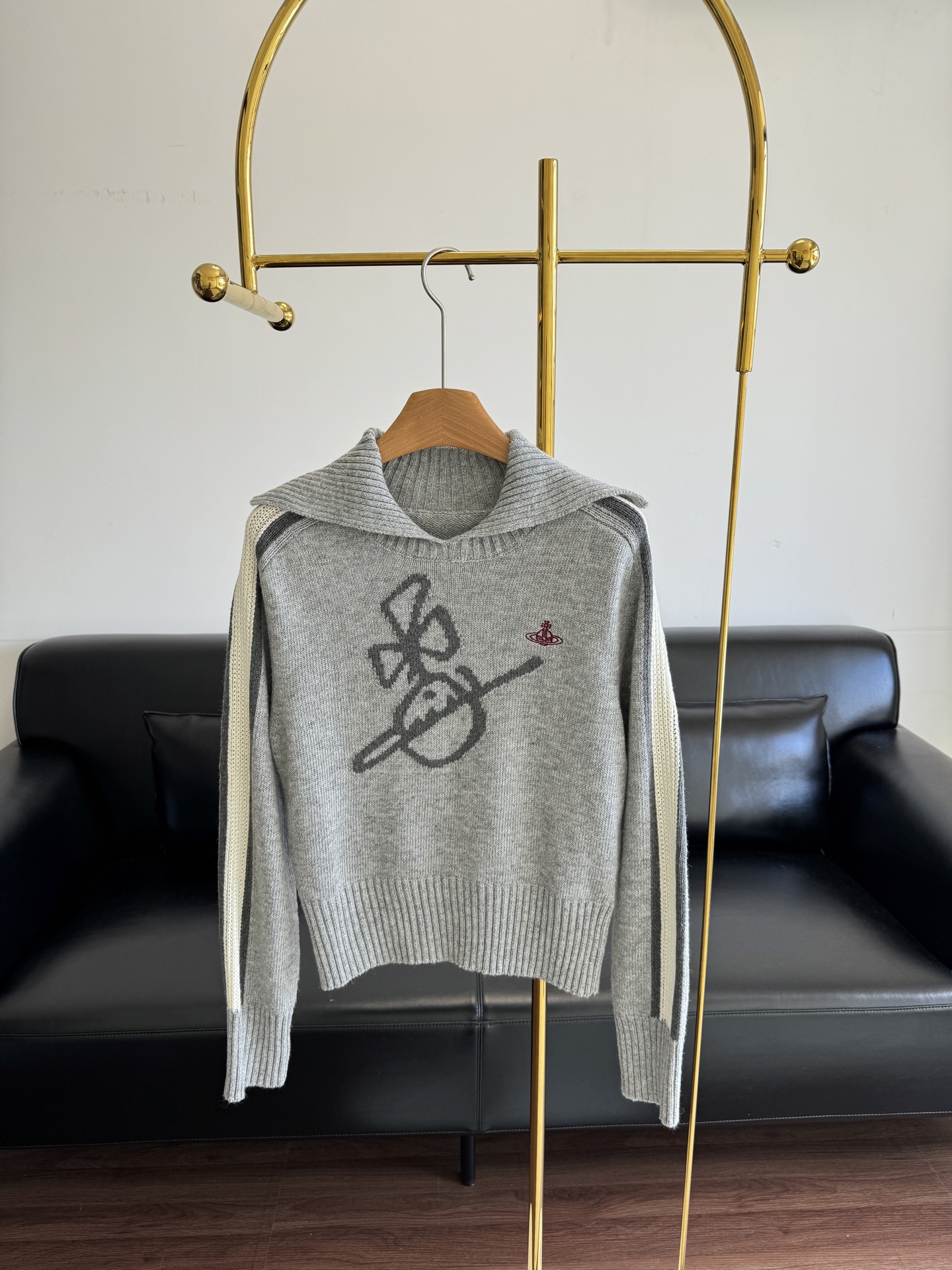 NO:482632,——The new Saturn sweater of the Queen Mother Citizen. Who can reject the Queen Mother Citizen’s Saturn sweater? The gentle and obedient lapel sweater. The niche is tasteful and has a little design. I love you!  Short design is better for daily use. SML, Sweaters, Alexander wang19860909——西太后新款土星针织衫 谁能拒绝西太后的土星毛衣呢 又温柔又乖的翻领毛衣 小众有品味又带点小设计感 爱了爱了！短款设计日常更好搭配 码数sml,,sweaters,alexander wang,Women's clothing