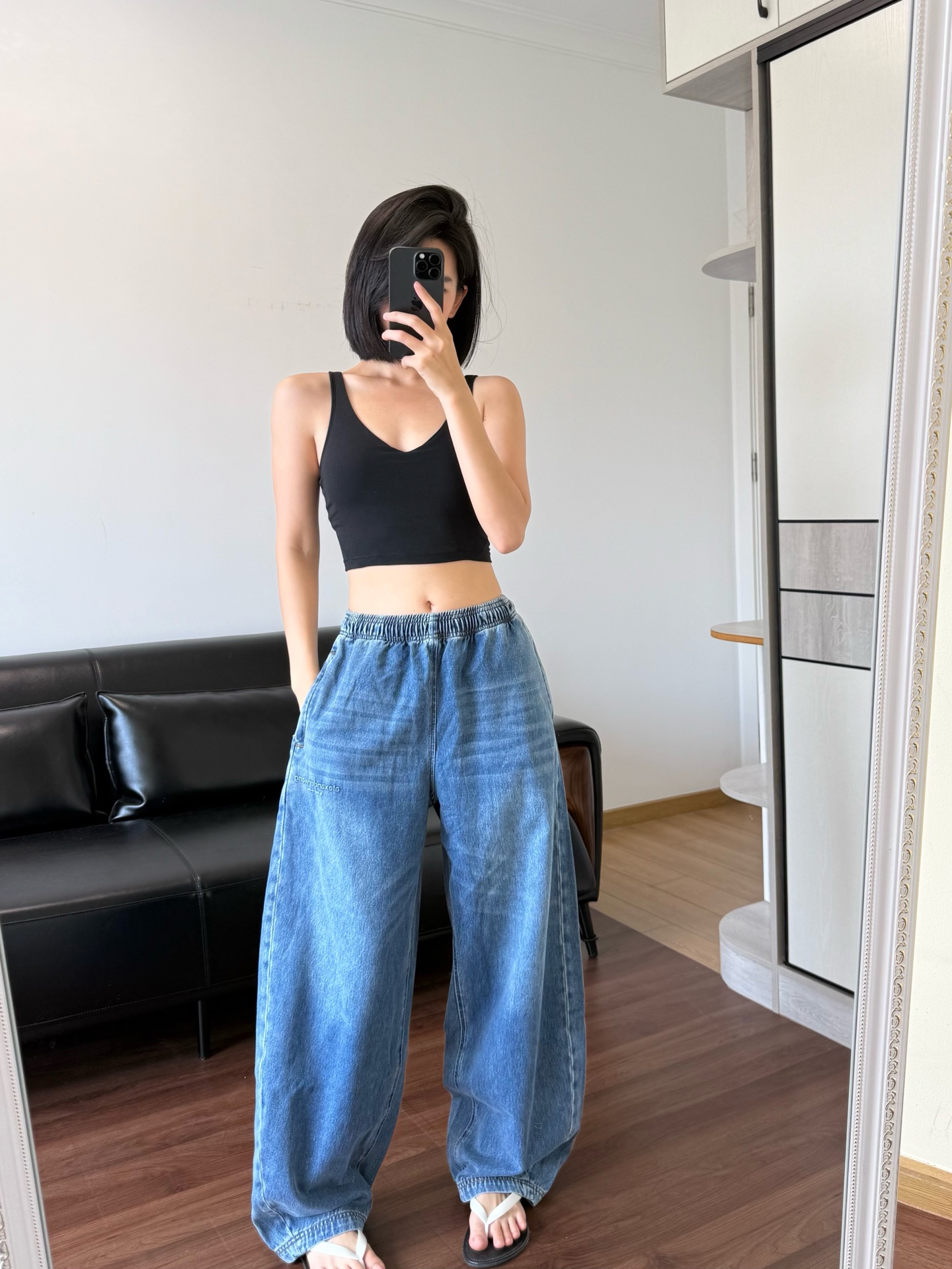 NO:577467,Model 166 98 wears size 26, alexander wang19860909模特166 98穿26码效果,,alexander wang,Women's clothing