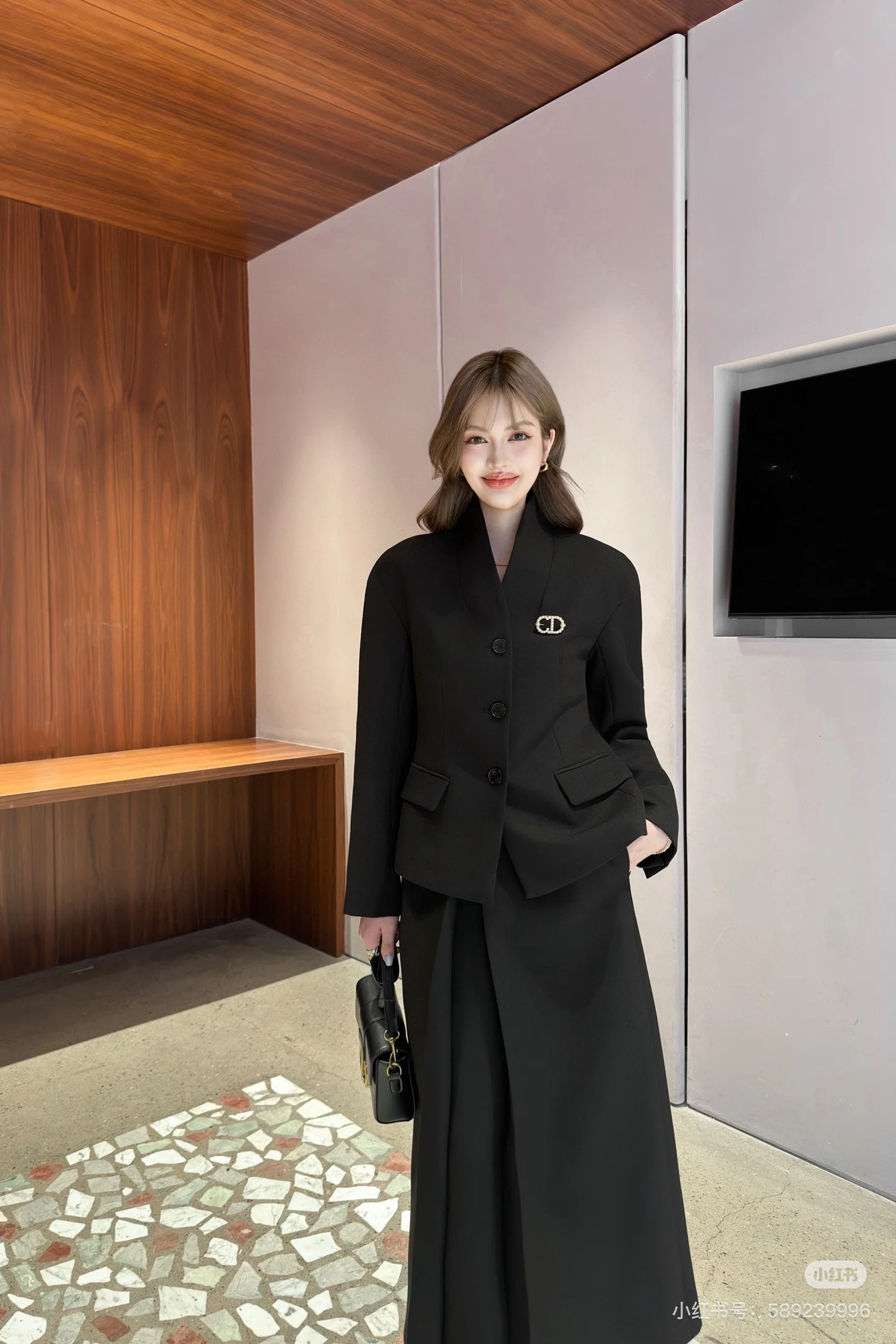 NO:550012,Outline the soft figure of women, and the tailoring is comfortable and crisp!  ,alexander wang19860909勾勒女性柔美身形,剪裁舒适挺括！,,alexander wang,Women's clothing