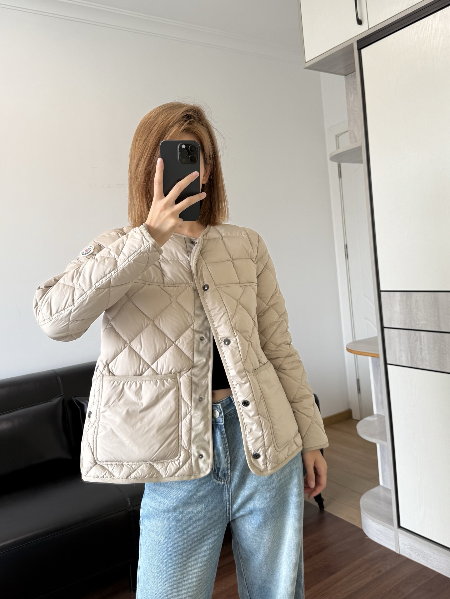 NO:568843,The collar can be detached and worn, making it multi-purpose,,alexander wang19860909衣领可以拆开穿 一衣多用,,alexander wang,Women's clothing