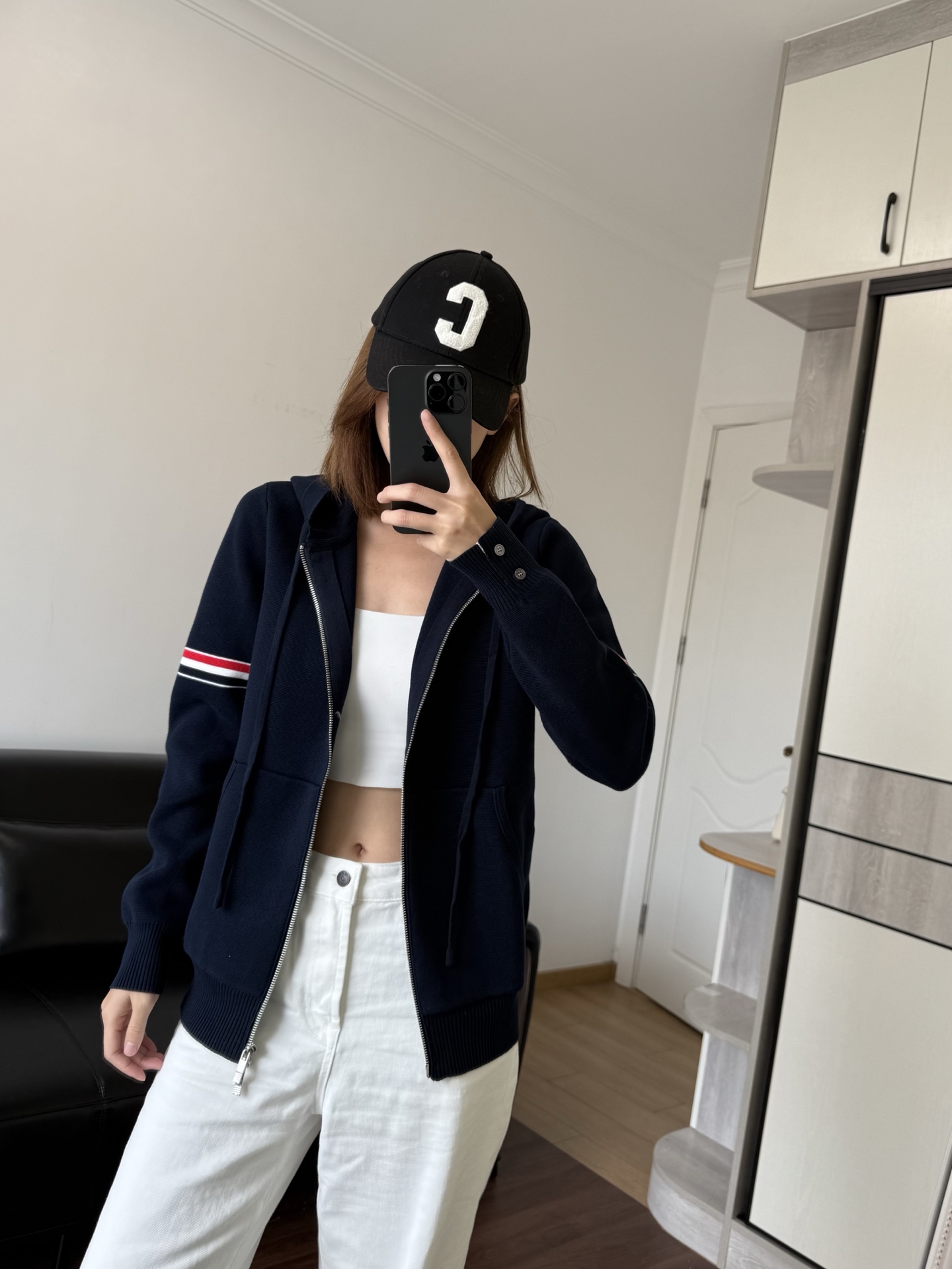 NO:591355,Wearing loose clothes will be more casual,,alexander wang19860909衣服穿宽松会更休闲,,alexander wang,Women's clothing