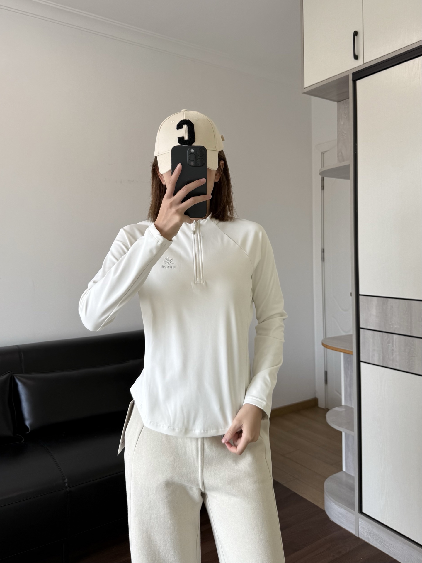 NO:605202,Clothes look good if they are loose and slim-fitting. If you wear the correct size, the white color will not show through., alexander wang19860909衣服宽松修身才好看 正码拿 白色也不会透,,alexander wang,Women's clothing