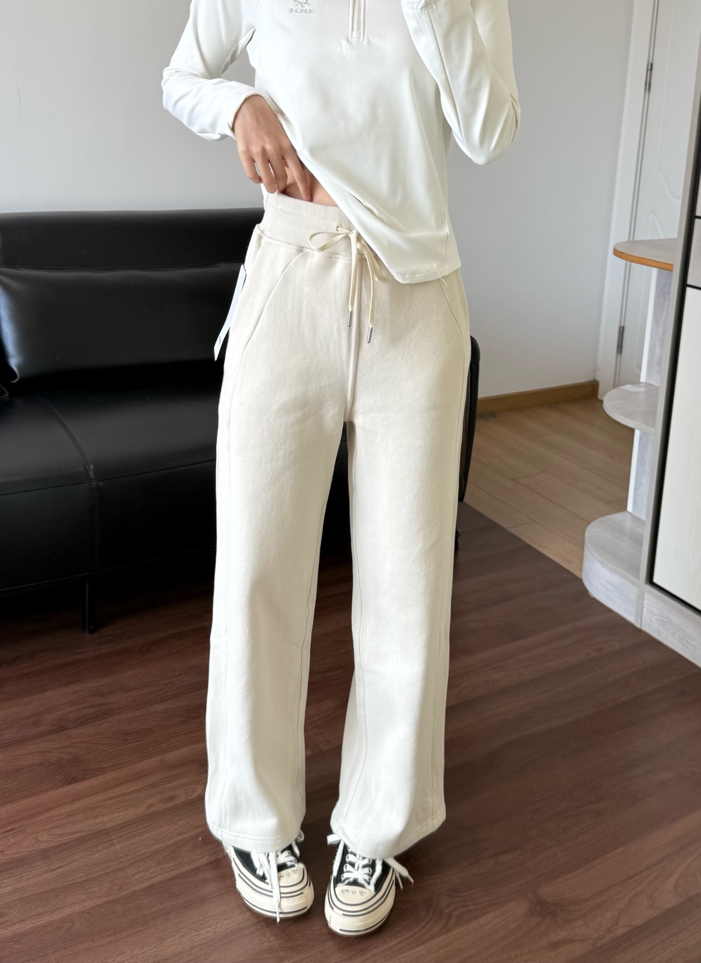 NO:605225,Model 166 98 wears size 6, alexander wang19860909模特166 98穿6码合适,,alexander wang,Women's clothing