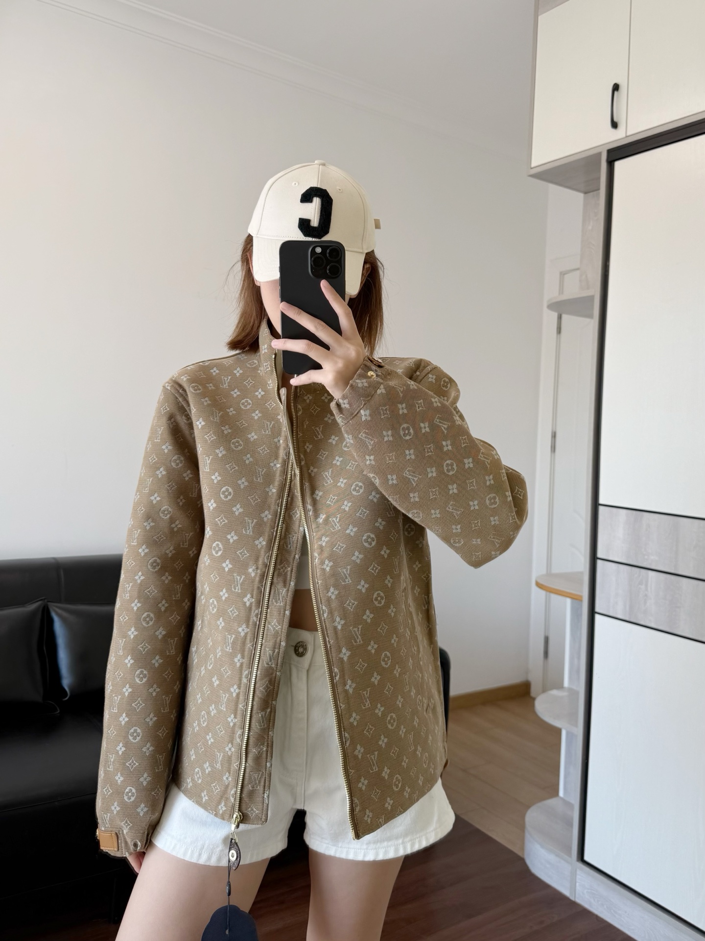 NO:605567,Model 166 98 wears size S, loose effect, alexander wang19860909模特166 98穿S码宽松效果,,alexander wang,Women's clothing