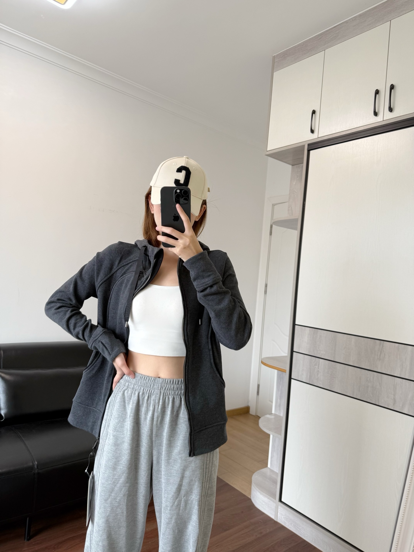 NO:607688,Model 166 98 wears size 6 slim fit, alexander wang19860909模特166 98穿6码修身,,alexander wang,Women's clothing