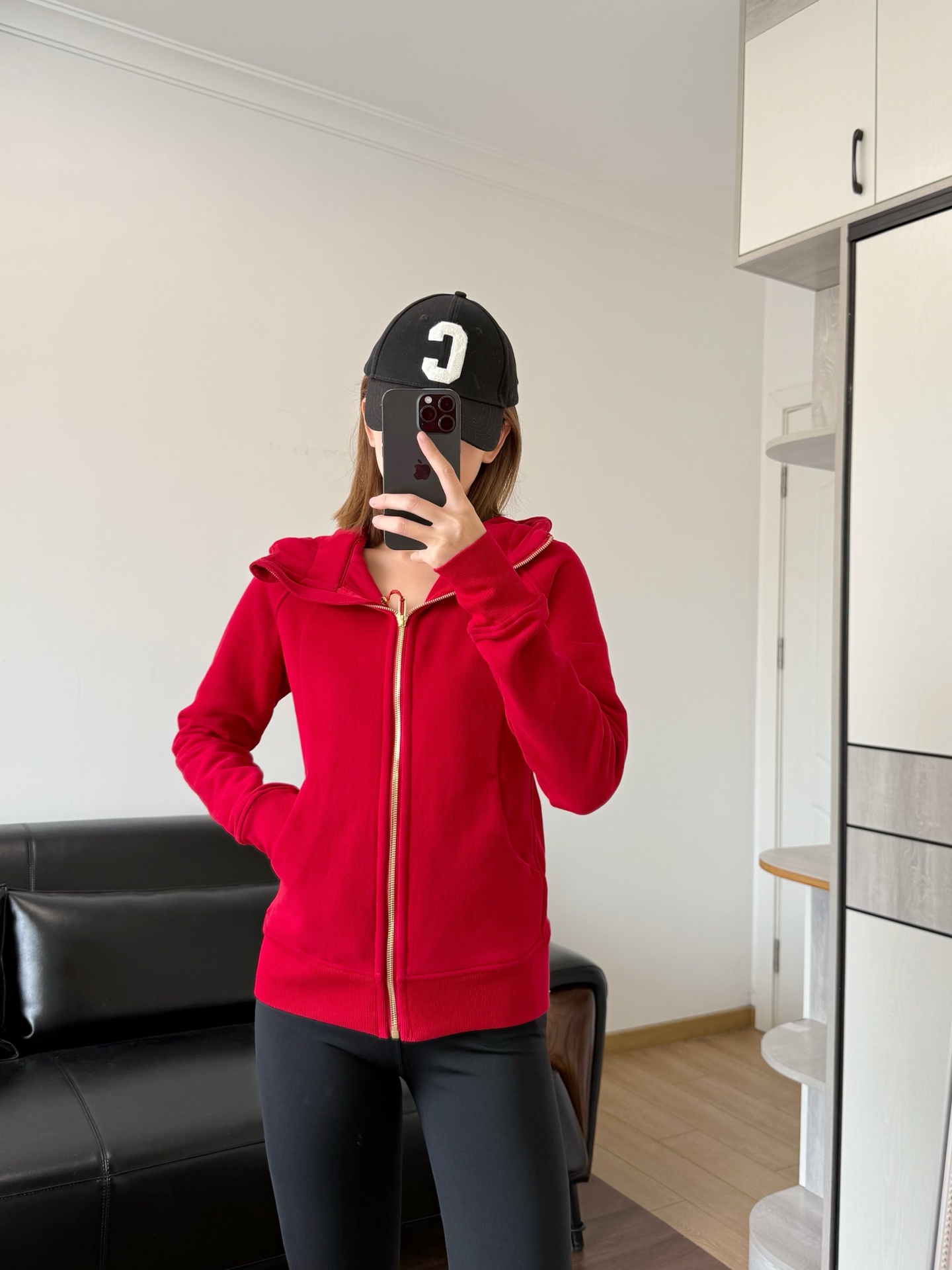 NO:607698,The model wears a size 6 and it fits perfectly, alexander wang19860909模特穿6码效果很合身,,alexander wang,Women's clothing