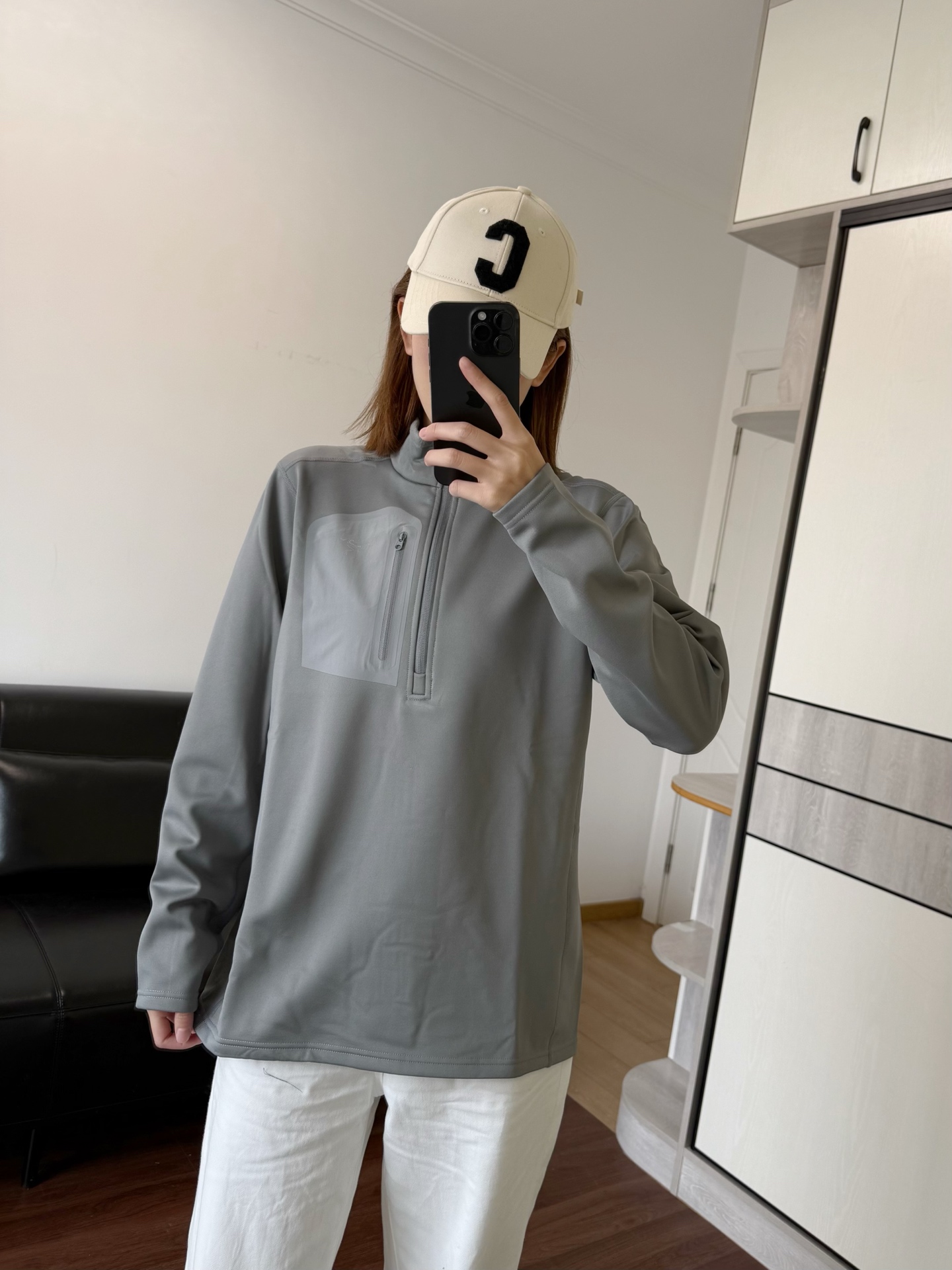 NO:609471,P, the clothes are loose-fitting and fit in the correct size, alexander wang19860909P,衣服属于宽松效果 正码正拿,,alexander wang,Women's clothing