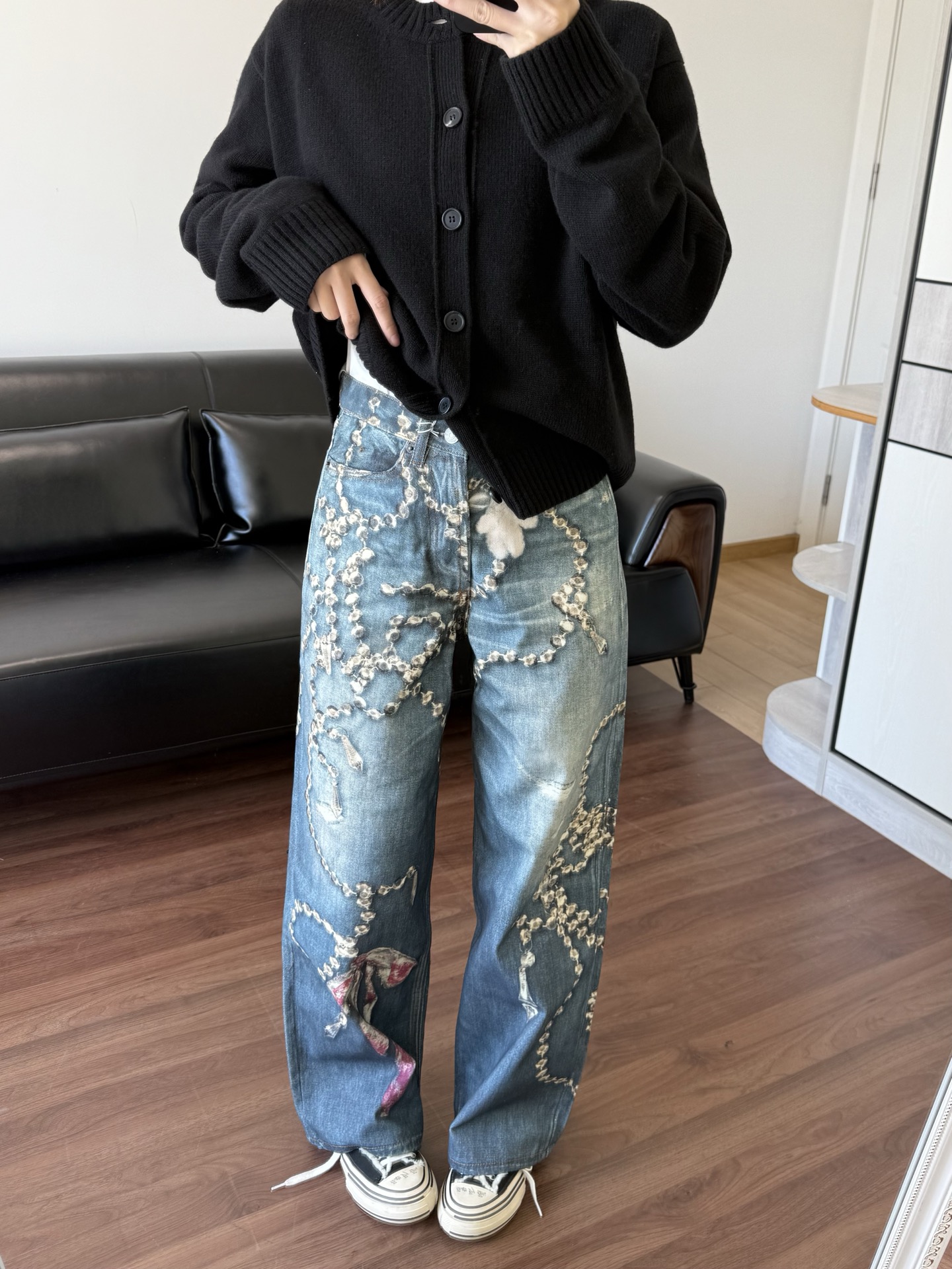 NO:611001,Model 166 98 should wear size 26. If you weigh over 100 pounds, you should wear size 27. Take the correct size according to your waist circumference, alexander wang19860909模特166 98穿26码合适 100斤以上要穿27码 按照腰围正码拿,,alexander wang,Women's clothing