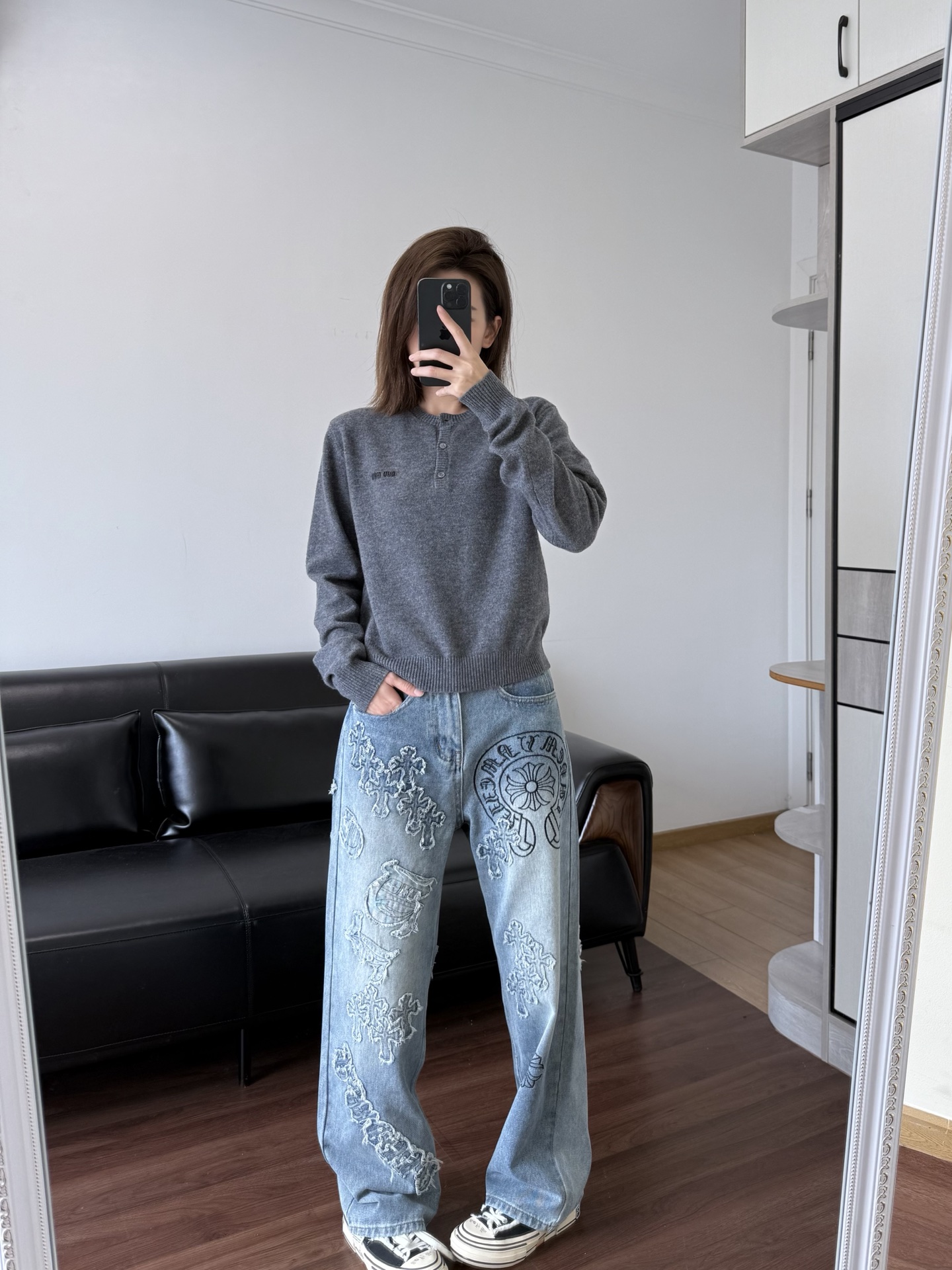 NO:648826,The clothes are slim-fitting. If you like them looser, you can go up a size. alexander wang19860909衣服修身 喜欢宽松可以拿大一码,,alexander wang,Women's clothing