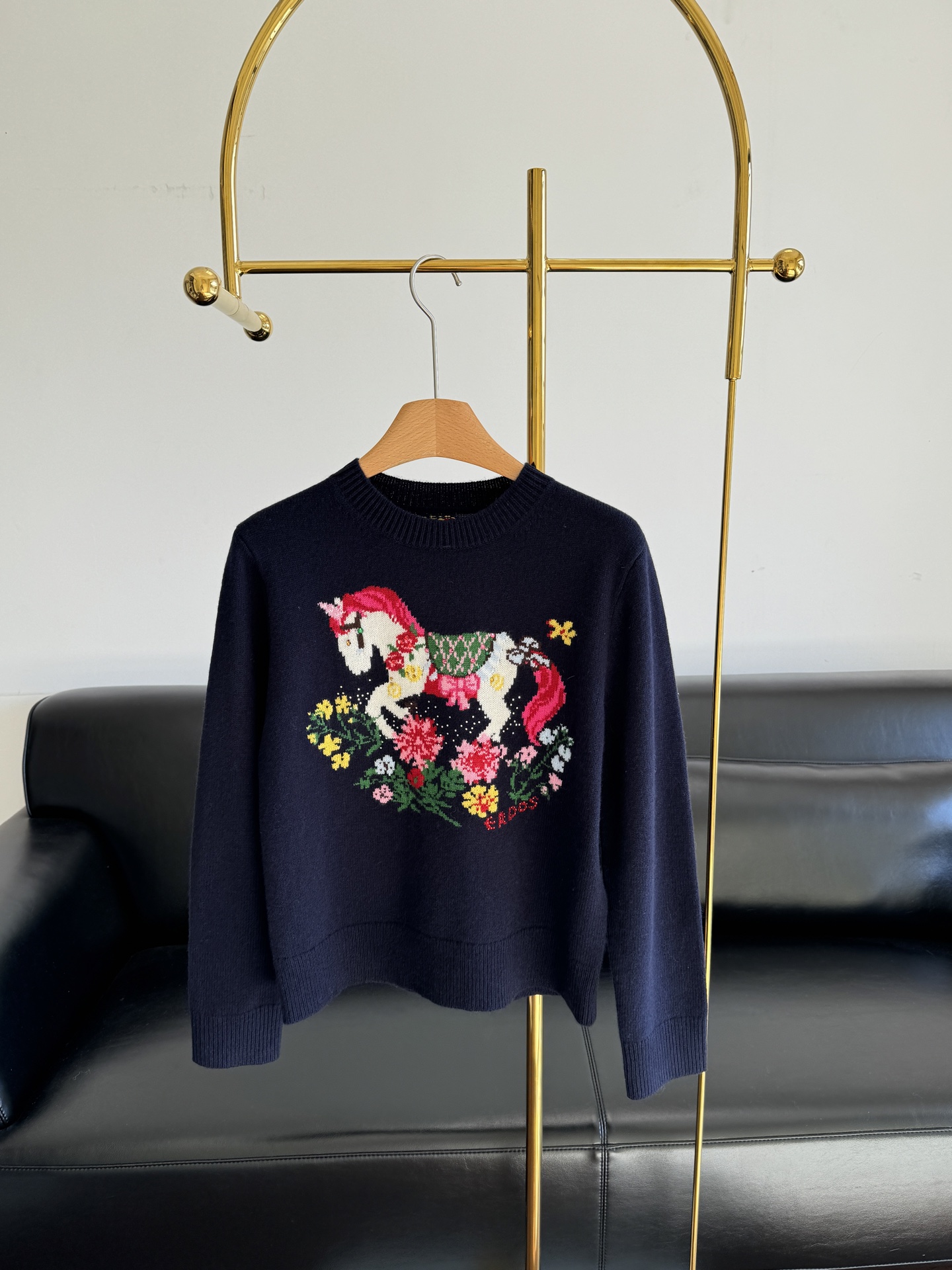 NO:666424,——ERDOS Year of the Horse series pony pattern pullover long-sleeved sweater. Customized imported wool knitted material. Soft, delicate and warm. Carousel embroidery on the chest + Swarovski rhinestone embellishment, full of sophistication. Loose fit, strong tolerance, comfortable to wear. Midnight blue tone is deep and peaceful, full of festive atmosphere!  Code number sml,,swarovski,sweaters, 19860909——ERDOS 马年系列小马图案套头长袖毛衣 定制进口羊毛针织材质 柔软细腻又保暖 胸前旋转木马刺绣＋施华洛世奇水钻点缀,精致感满满.宽松版型,包容性强,穿着舒适.午夜蓝色调深邃宁静,节日氛围感拉满！ 码数sml,,swarovski,sweaters, ,Women's clothing