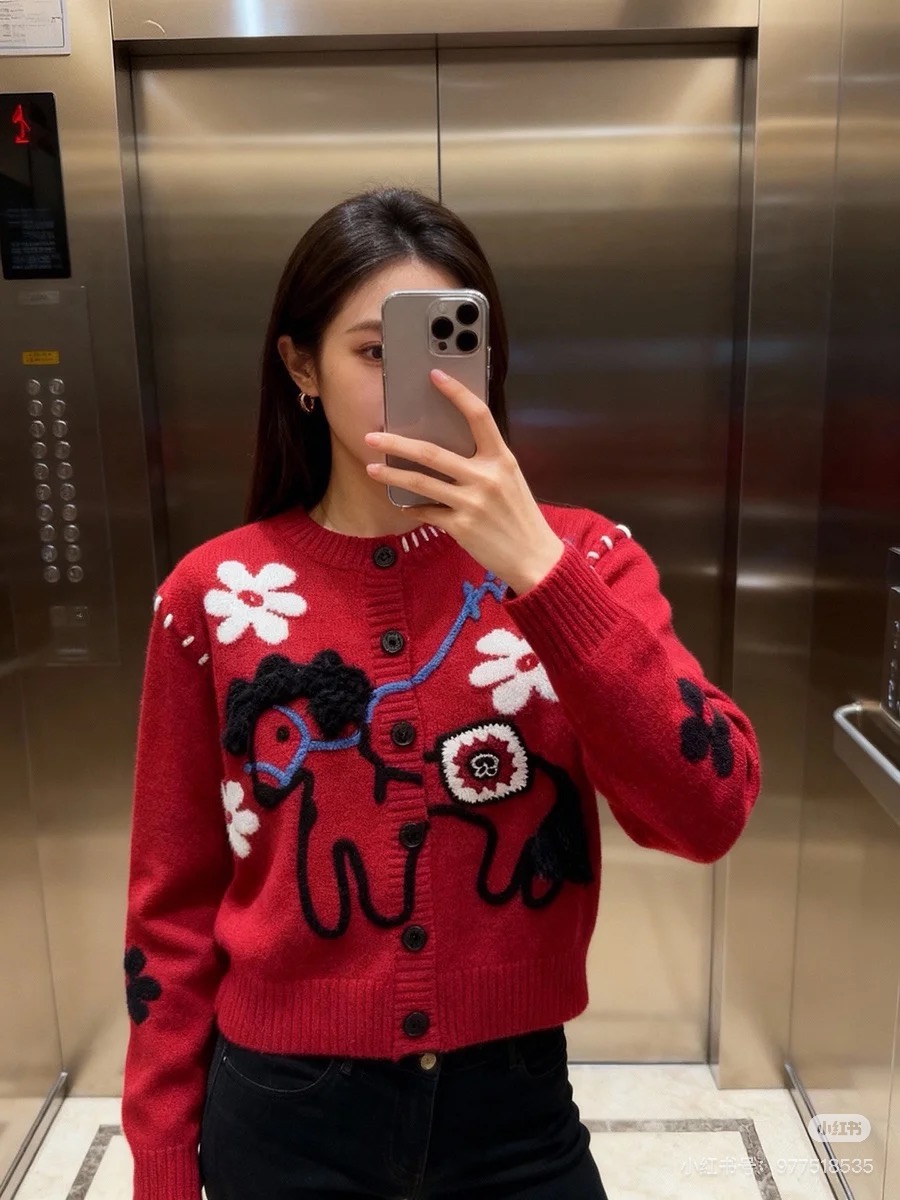 NO:708288,Cardigan sweaters can also be used as undercoats in winter,19860909开衫针织衫p冬季还可以作为大衣内搭,,,Women's clothing