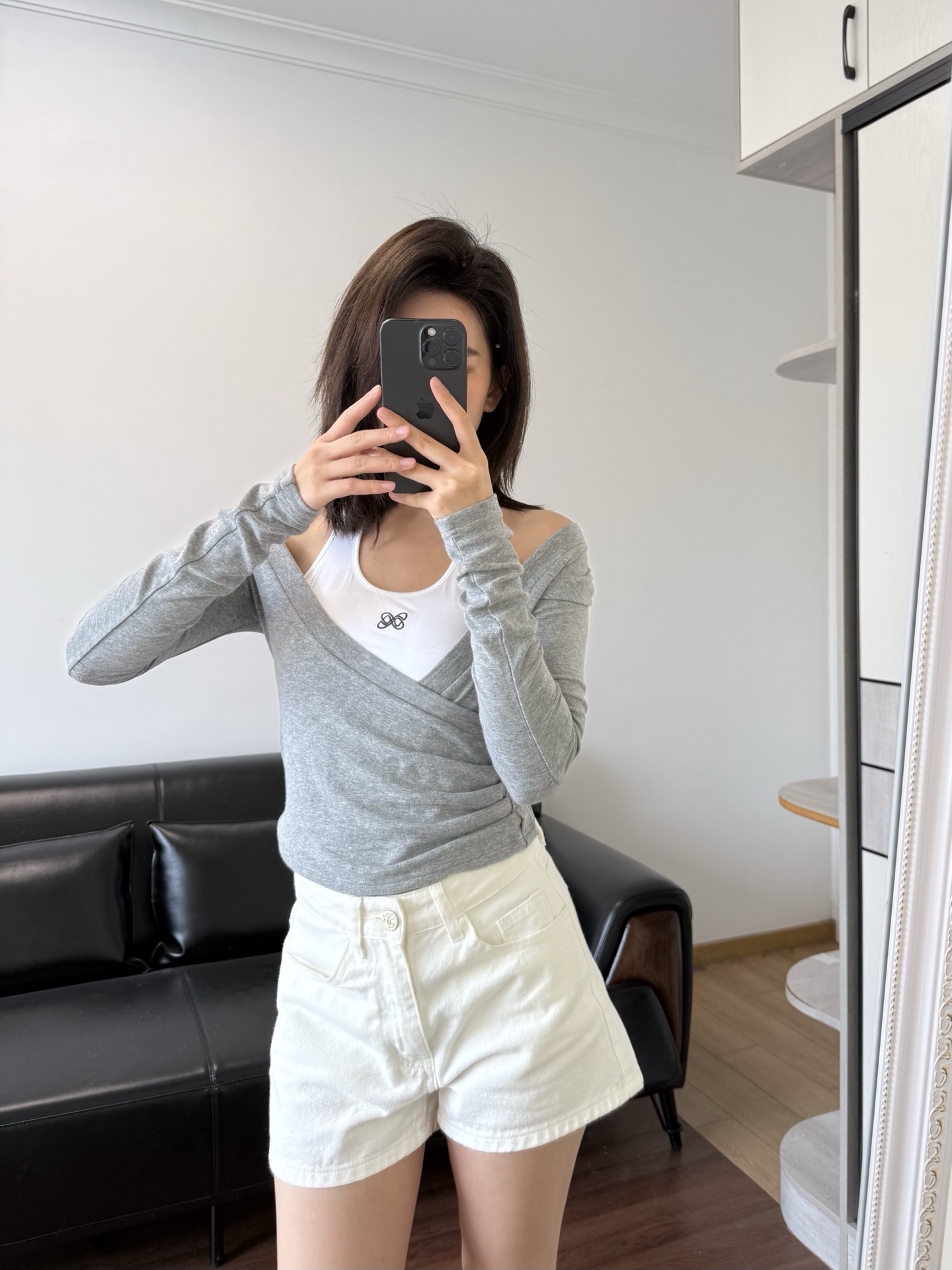 NO:739130,Model 166 98 wears S size slim fit,19860909模特166 98穿S码修身,,,Women's clothing