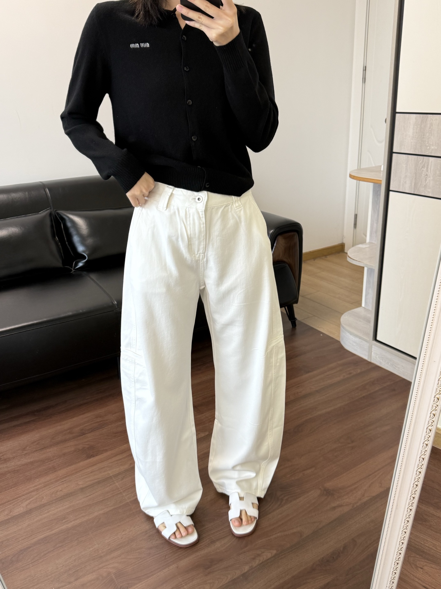 NO:740166,Model 166 98 wears size 25. The waist of the pants is one size too large.19860909模特166 98穿25码合适 裤子腰围偏大一码,,,Women's clothing