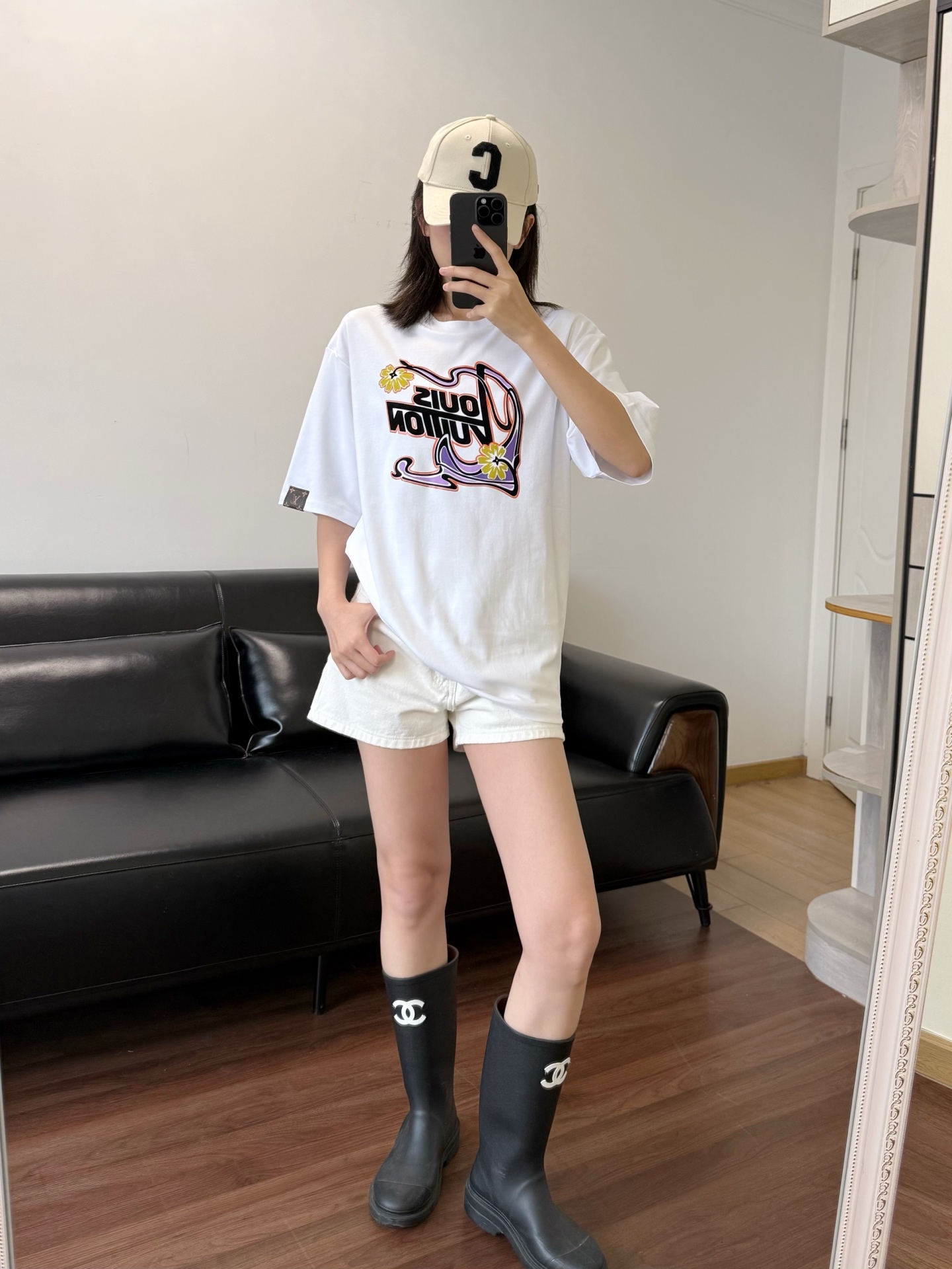 NO:740595,Model 166 98 wears size S for a loose fit,19860909模特166 98穿S码效果宽松,,,Women's clothing