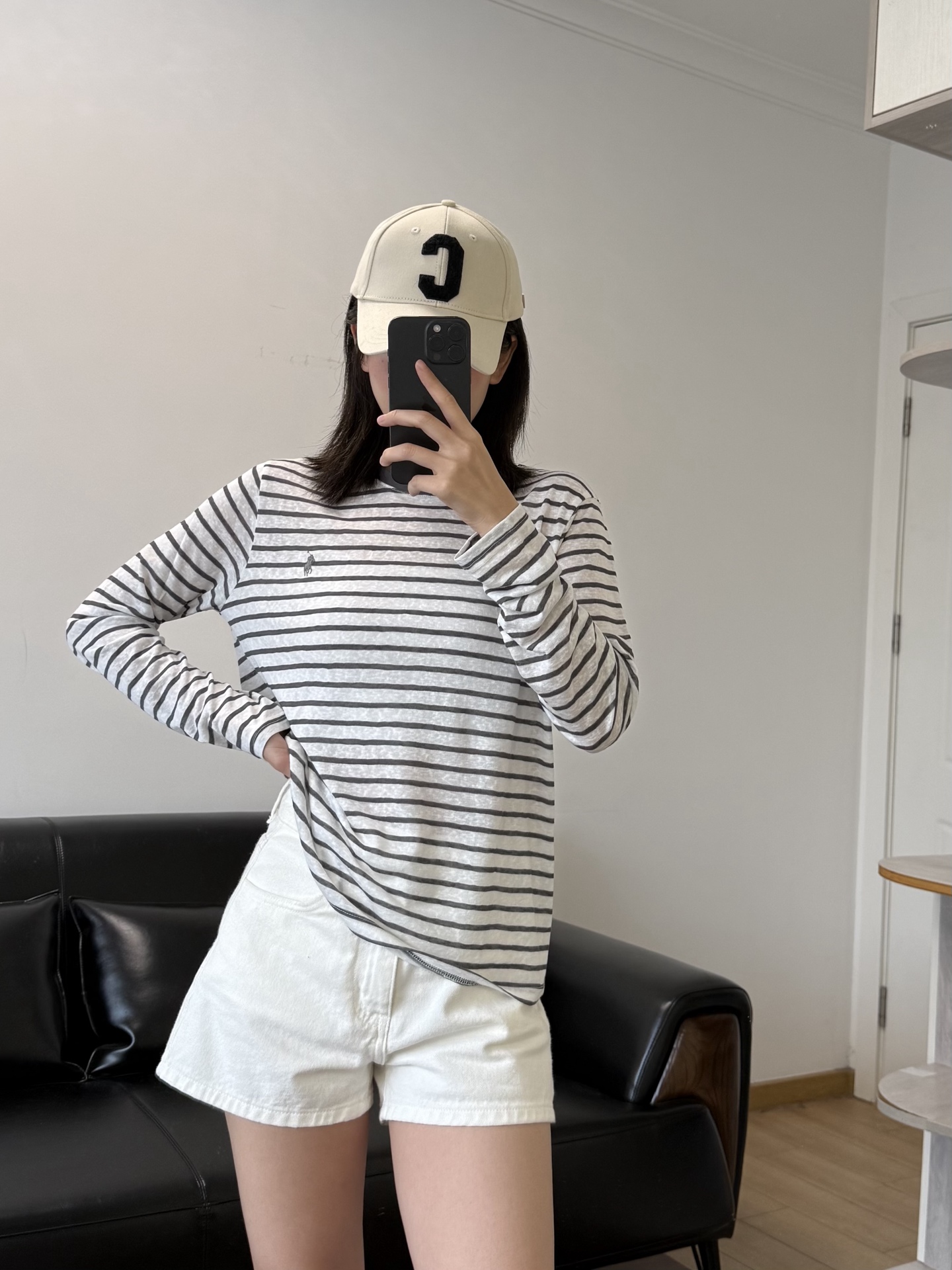 NO:740583,If you like your clothes to be loose-fitting, you can get them in larger sizes.19860909衣服如果喜欢宽松可以拿大,,,Women's clothing