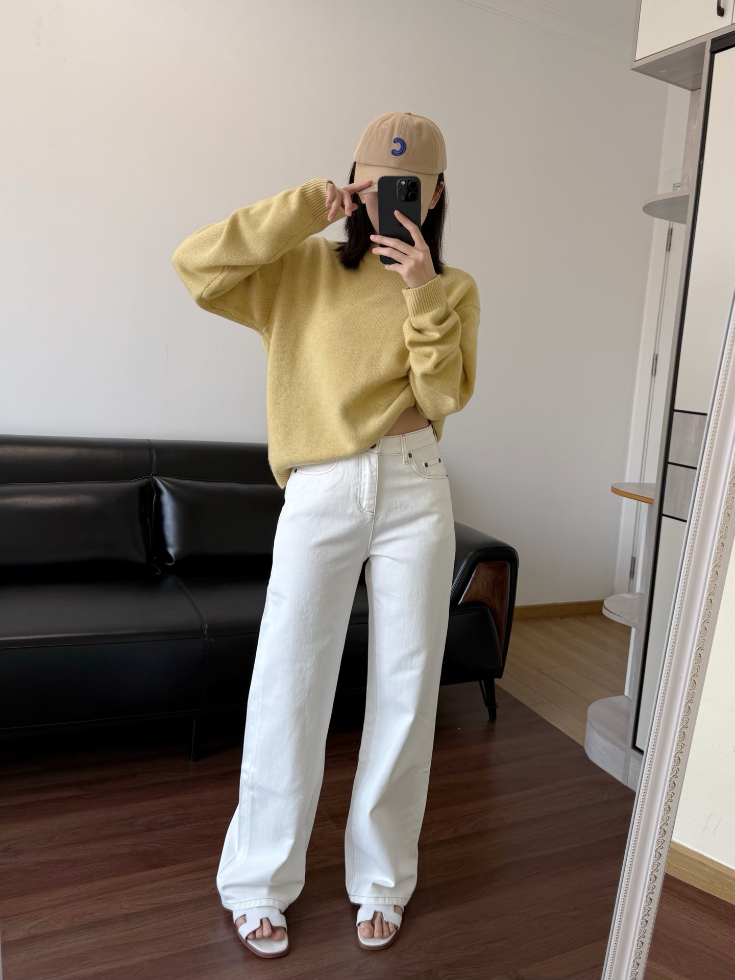 NO:749702,A model with a waist size of 166 and 98 wears a size 26 and her waist is too tight. A model with a waist size of 70 needs to wear a size 27.19860909模特166 98穿26码腰围偏紧 模特腰围70要穿27,,,Women's clothing