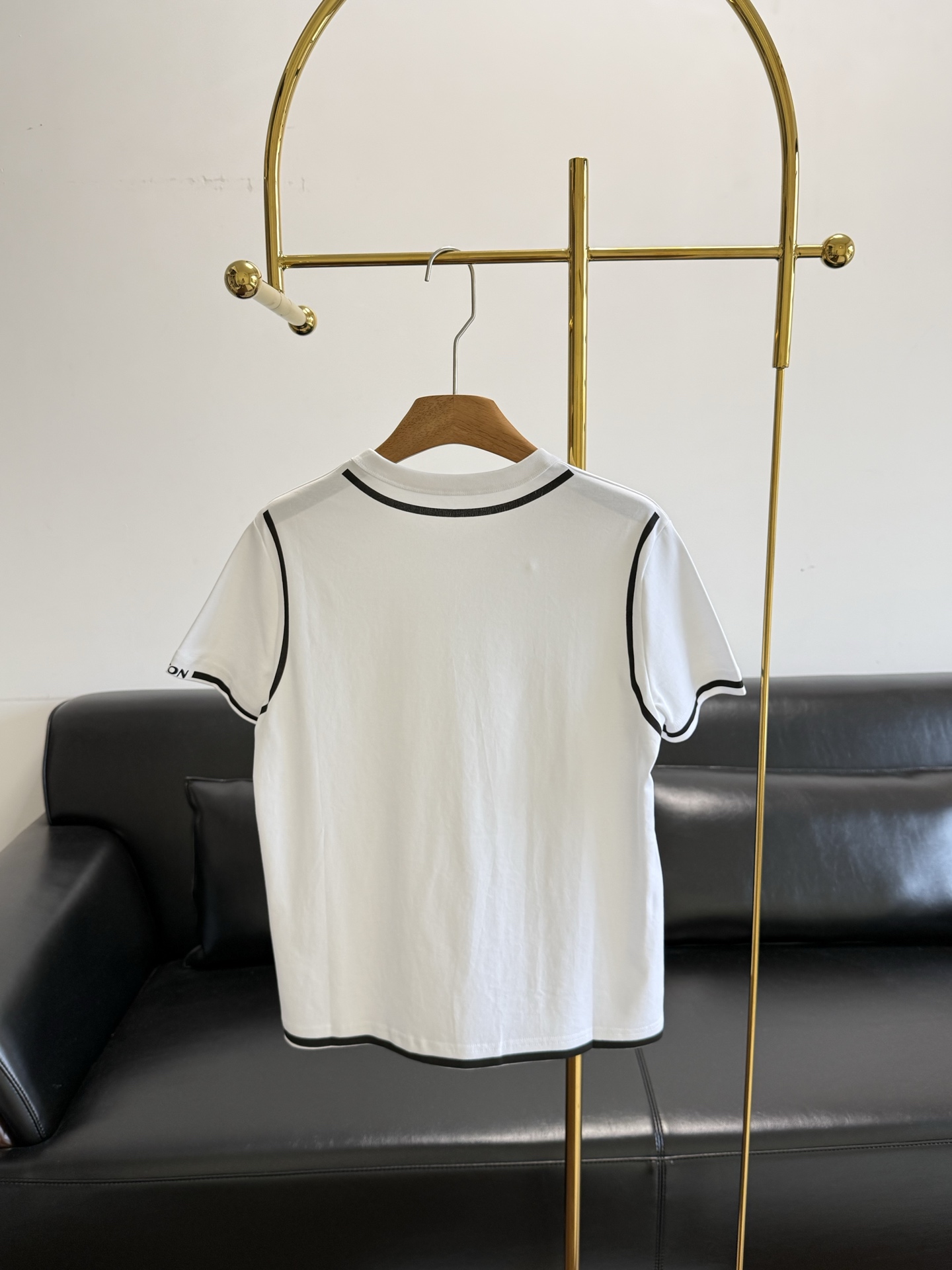 LV Women LV T — photo 2