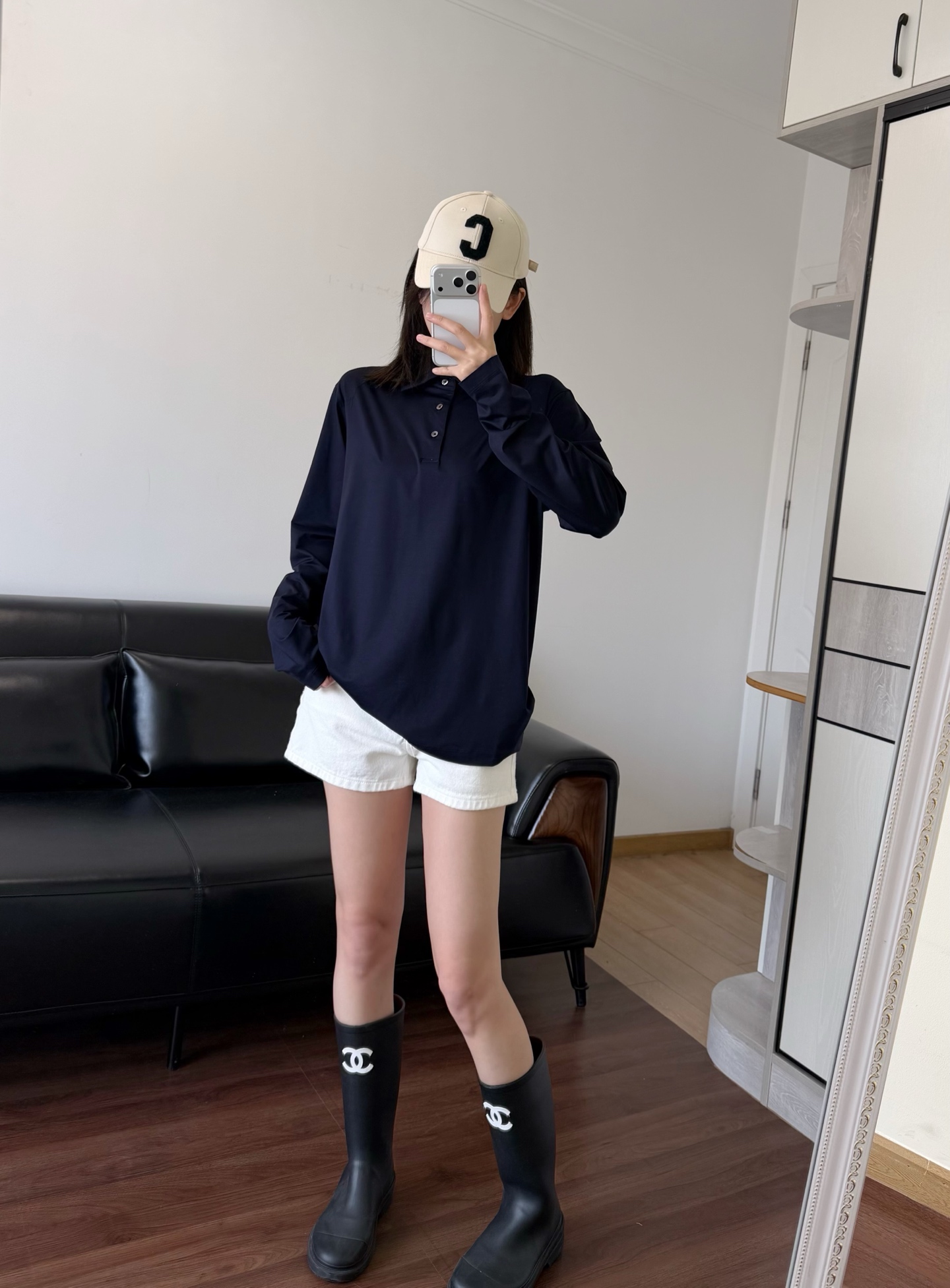 NO:752437,Model 166 98 wears size M for a loose fit,19860909模特166 98穿M码效果宽松,,,Women's clothing