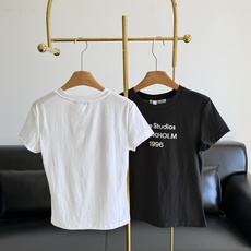 🌾🖤Acne Studios 字母印花短款T恤夏天出门回头率蕞高的当属短袖T恤啦,干净的利落风格!😎竹节 🌾🖤Acne Studios 字母印花短款T恤夏天出门回头率蕞高的当属短袖T恤啦,干净的利落风格!😎竹节