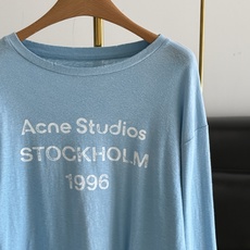 🌾Acne Studios同款26印花长袖T恤巨显白巨亮眼的蓝色这个强烈推荐!纯棉面料!深深种草🌿依旧宽 🌾Acne Studios同款26印花长袖T恤巨显白巨亮眼的蓝色这个强烈推荐!纯棉面料!深深种草🌿依旧宽