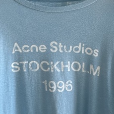 🌾Acne Studios同款26印花长袖T恤巨显白巨亮眼的蓝色这个强烈推荐!纯棉面料!深深种草🌿依旧宽 🌾Acne Studios同款26印花长袖T恤巨显白巨亮眼的蓝色这个强烈推荐!纯棉面料!深深种草🌿依旧宽