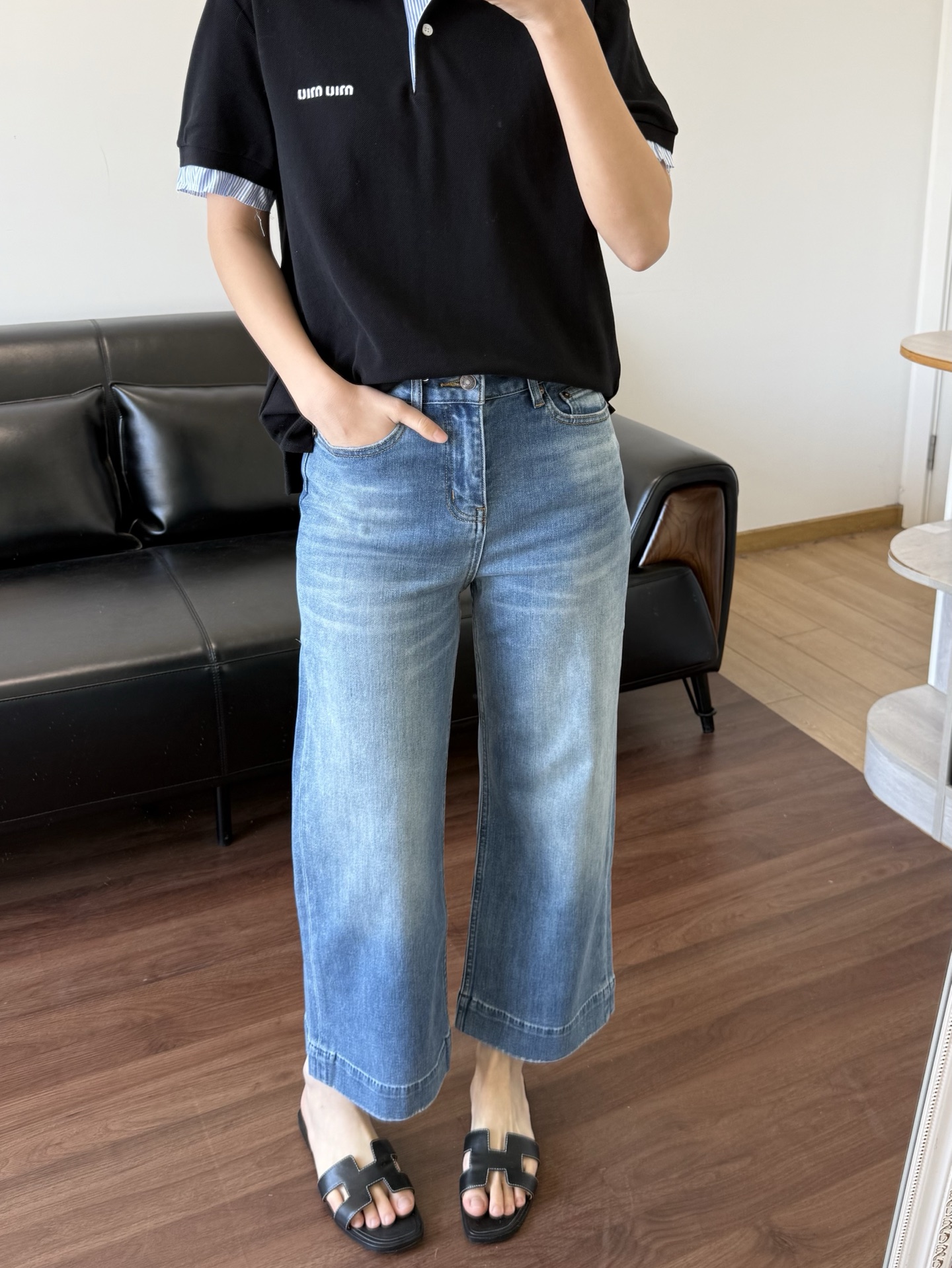 NO:753893,Model 166 98 wears size 25 and it is tight. I want to wear size 26. Take the correct size according to the waist size.19860909模特166 98穿25码紧身了 要穿26码 按照腰围正码拿,,,Women's clothing